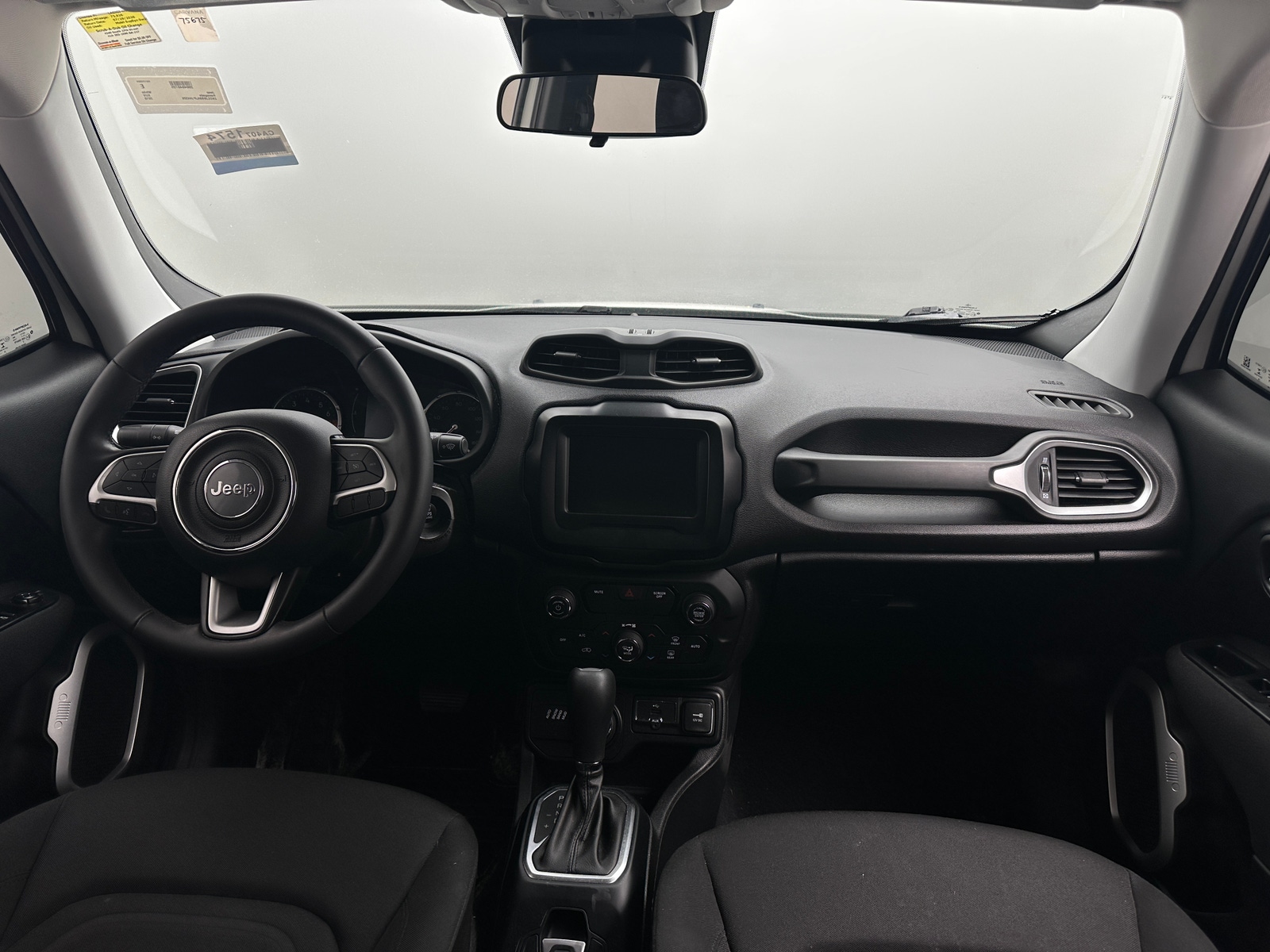 Thumbnail: 2018 Jeep Renegade - 3