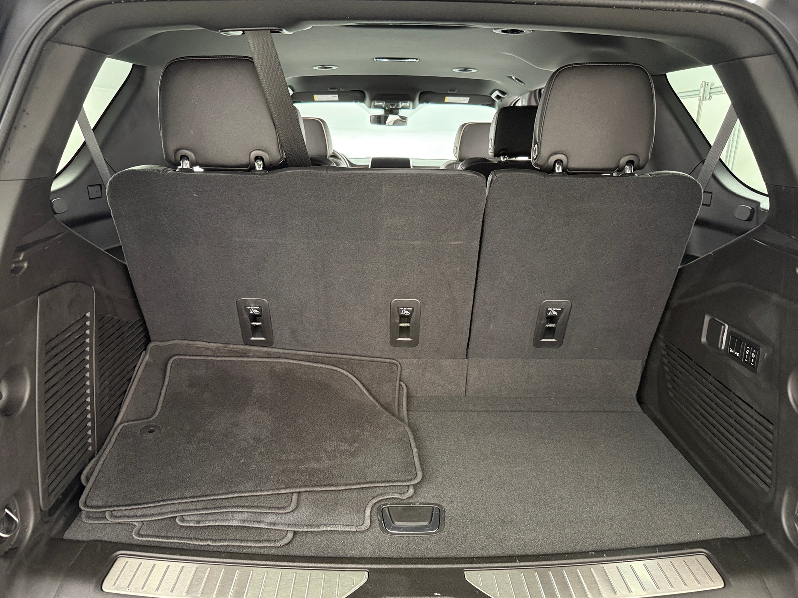 Thumbnail: 2021 Chevrolet Tahoe - 6