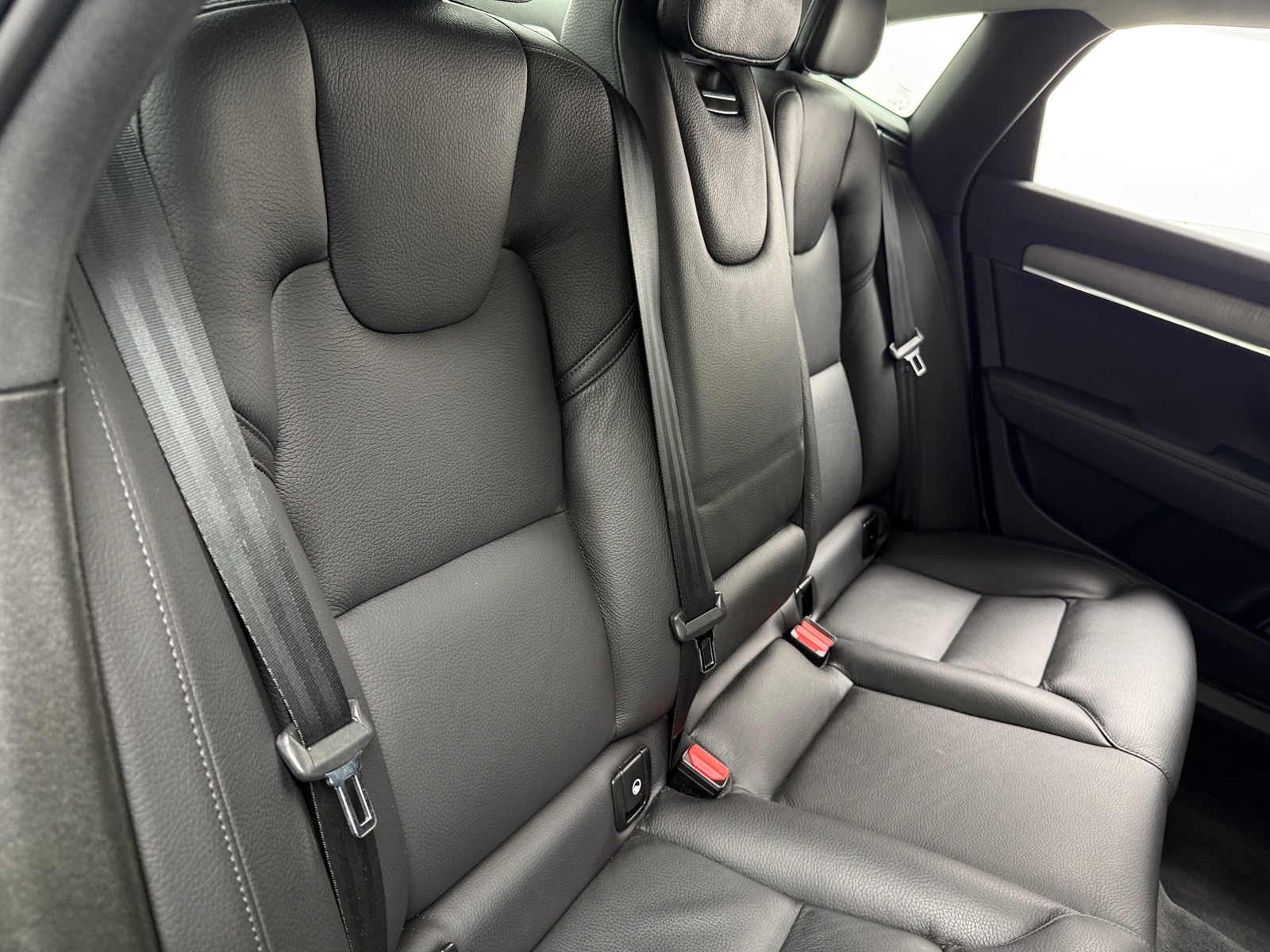 Thumbnail: 2024 Volvo S90 - 5