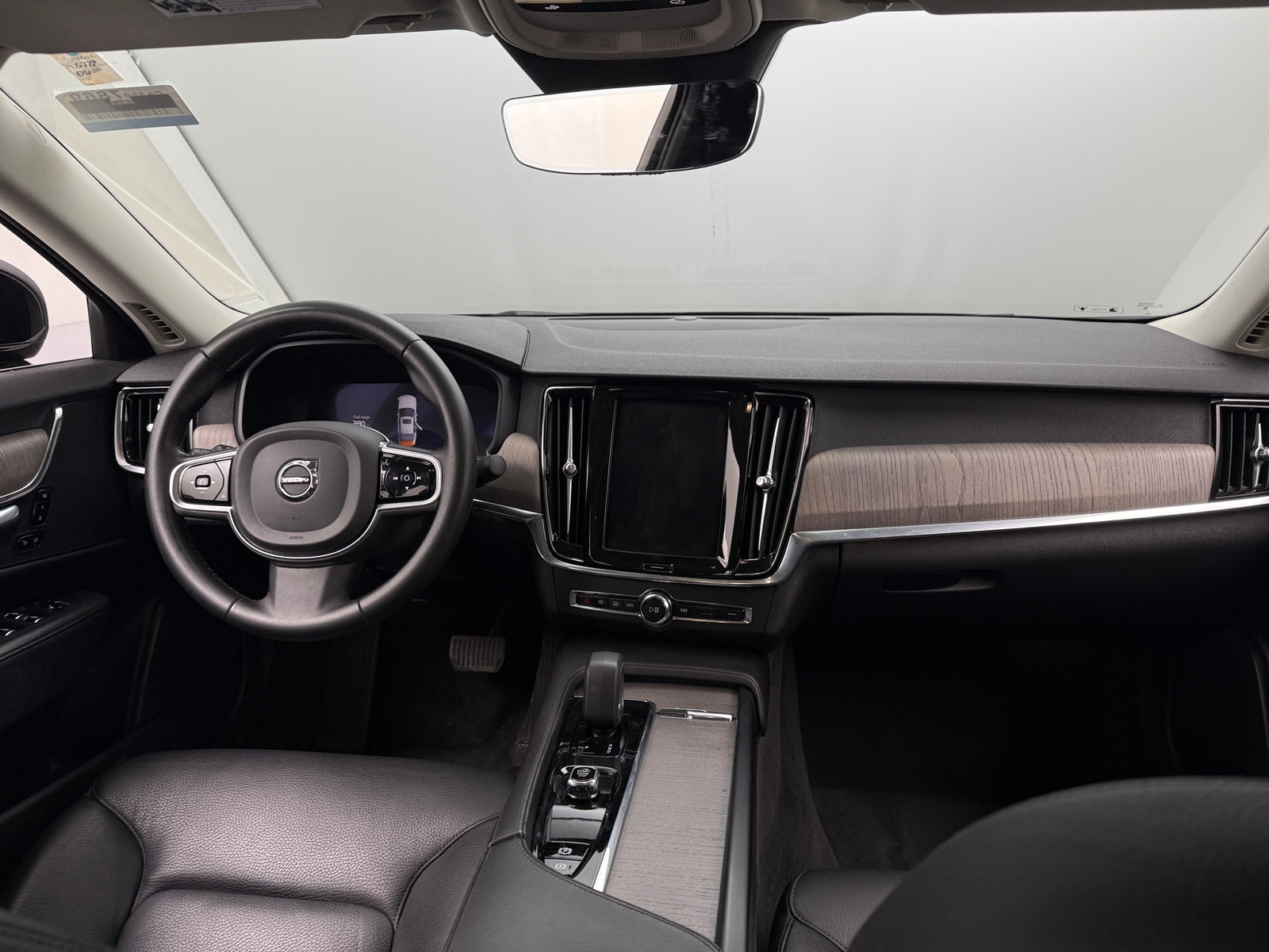 Thumbnail: 2024 Volvo S90 - 2