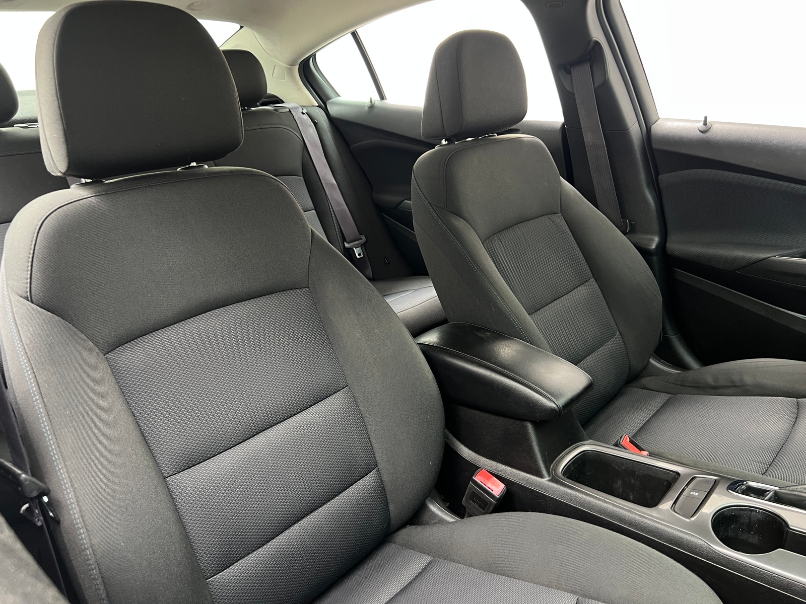 Thumbnail: 2016 Chevrolet Cruze - 2