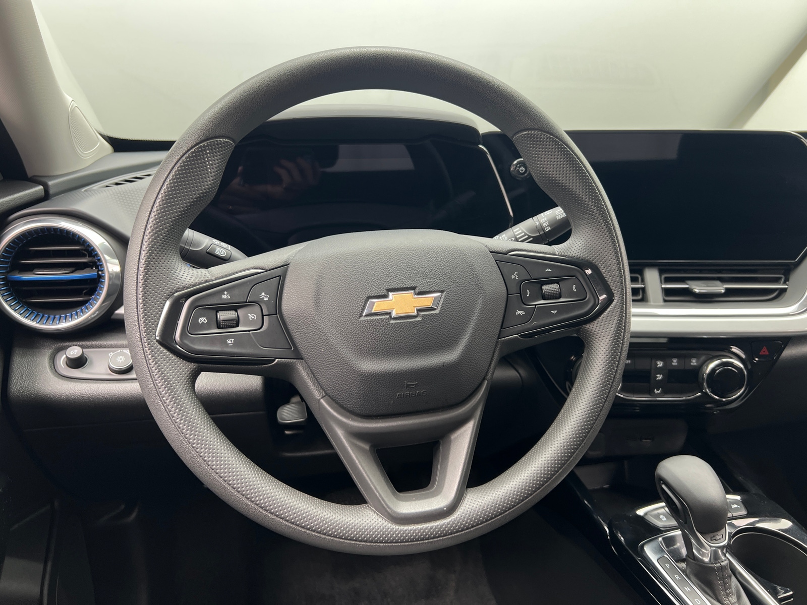 Thumbnail: 2025 Chevrolet Trax - 5