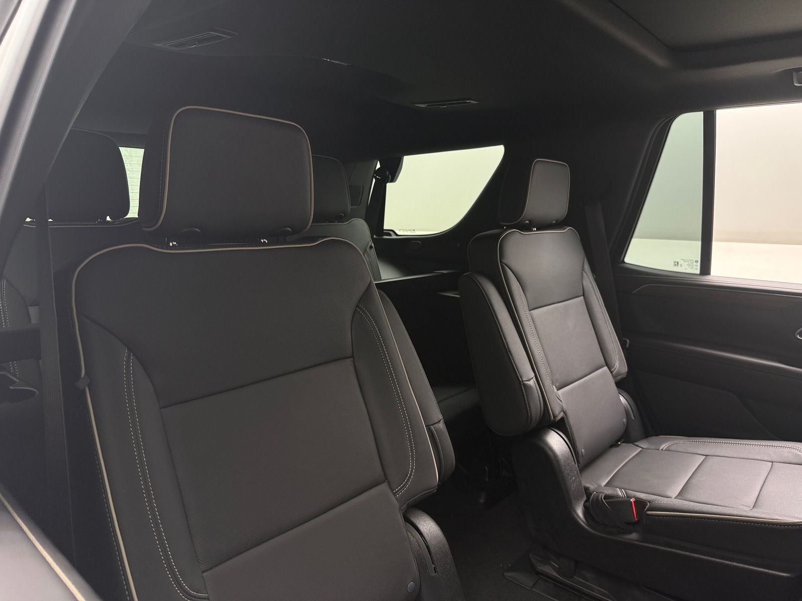 Thumbnail: 2023 Chevrolet Tahoe - 5