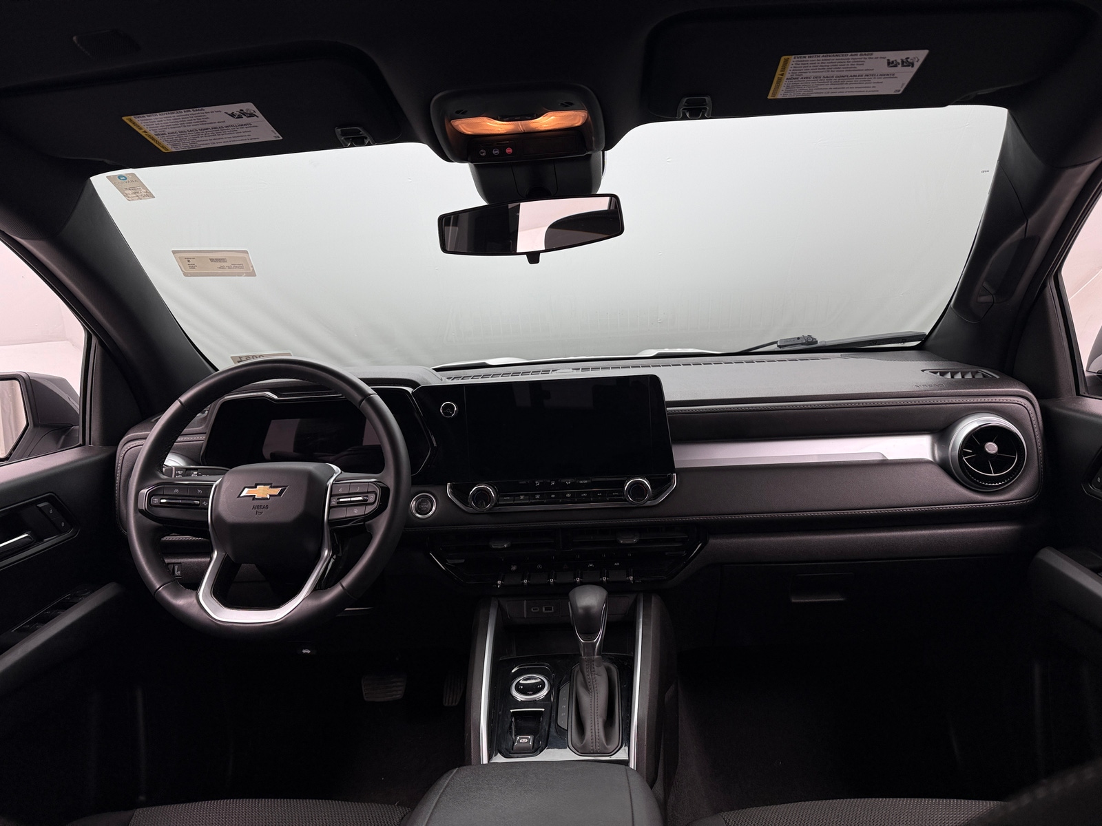 Thumbnail: 2024 Chevrolet Colorado - 3