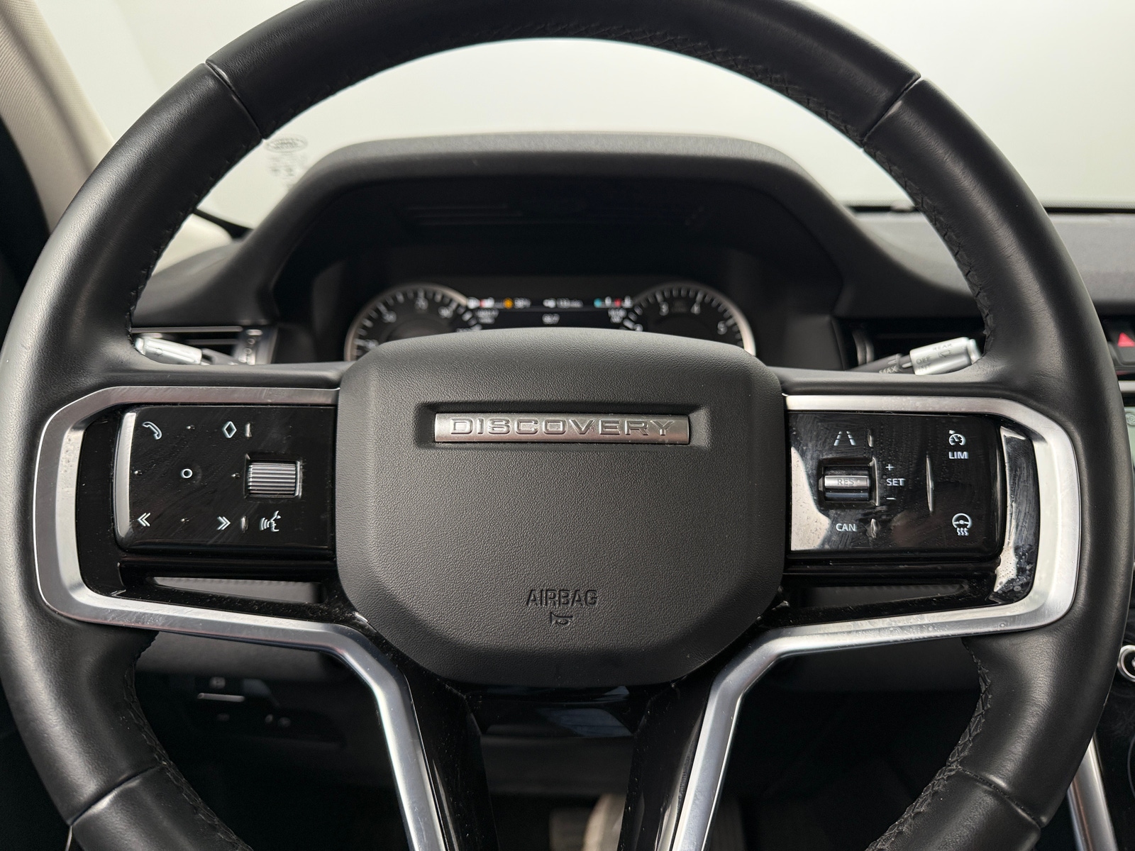 Thumbnail: 2021 Land Rover Discovery Sport - 4