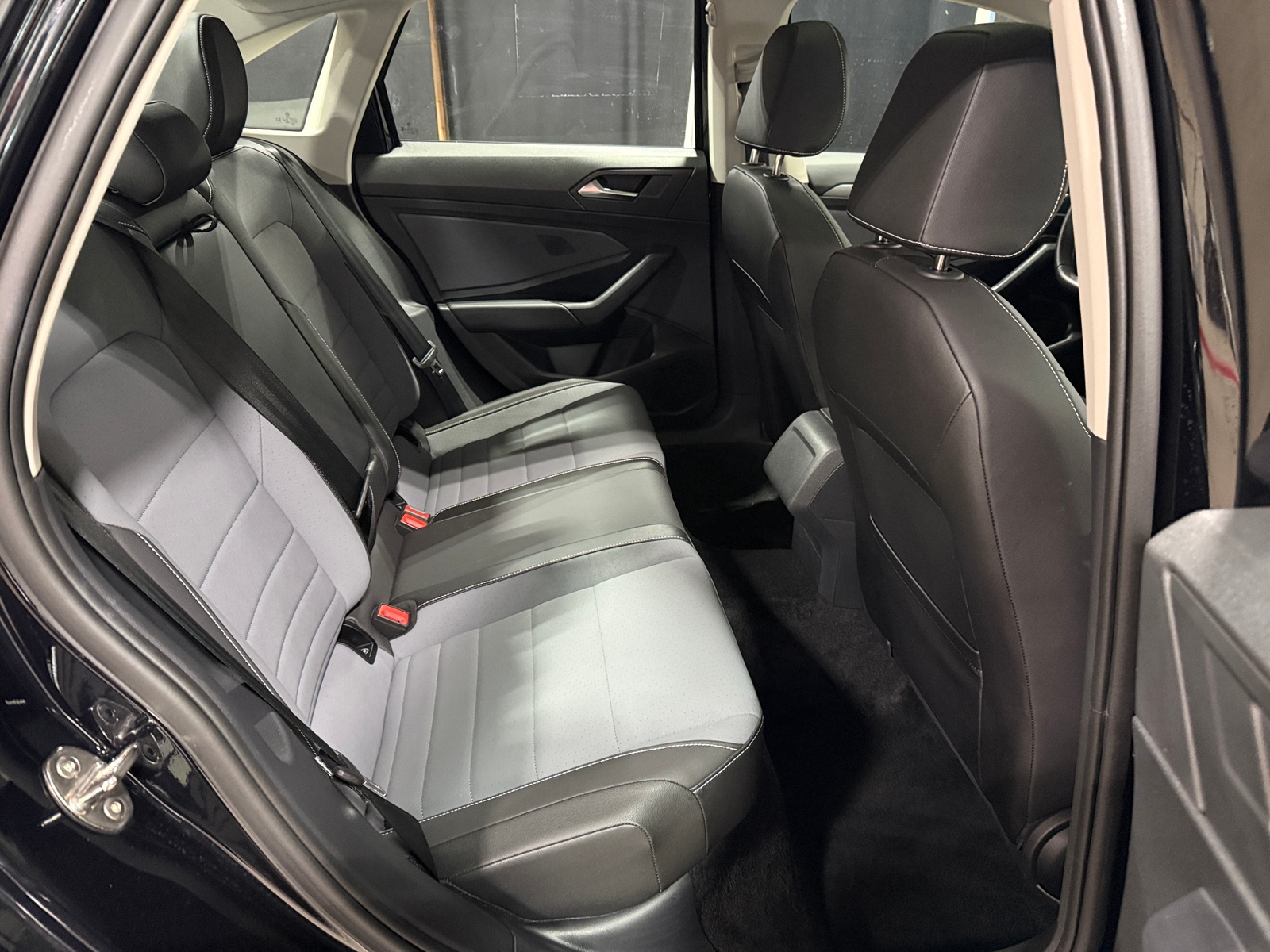 Thumbnail: 2025 Volkswagen Jetta - 5