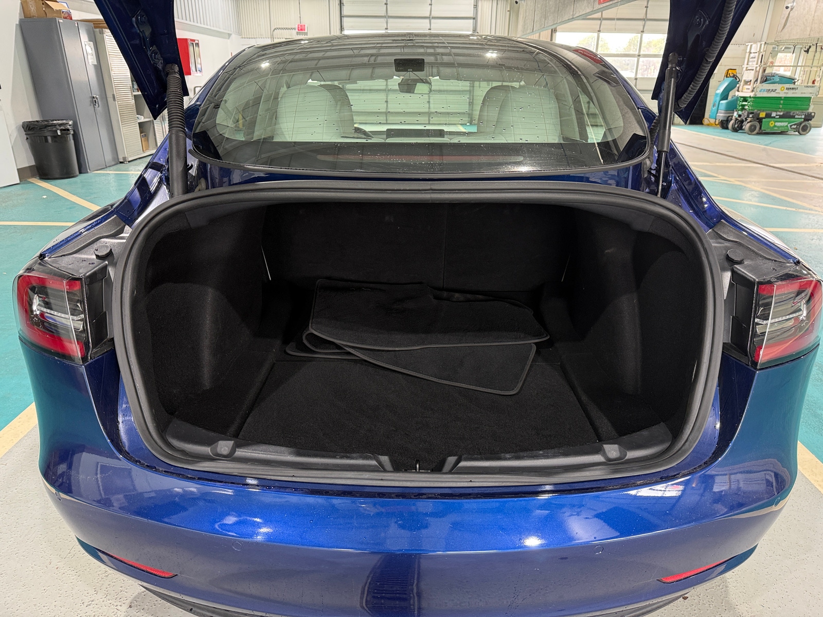 Thumbnail: 2022 Tesla Model 3 - 6