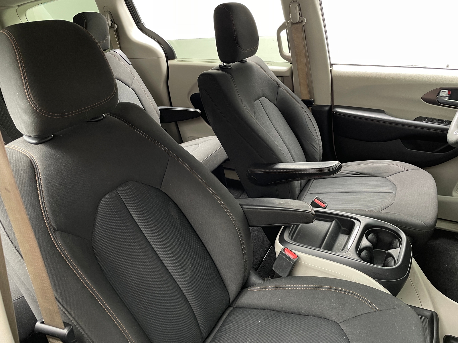 Thumbnail: 2018 Chrysler Pacifica - 2