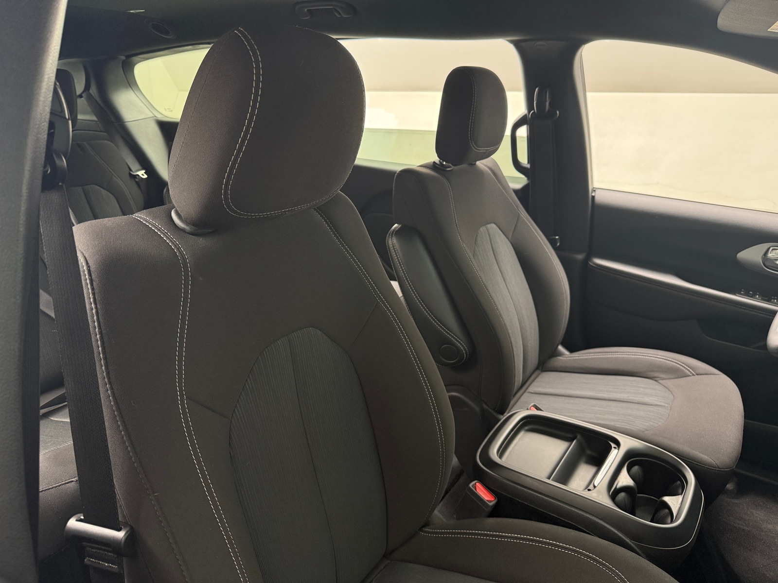 Thumbnail: 2024 Chrysler Pacifica - 2