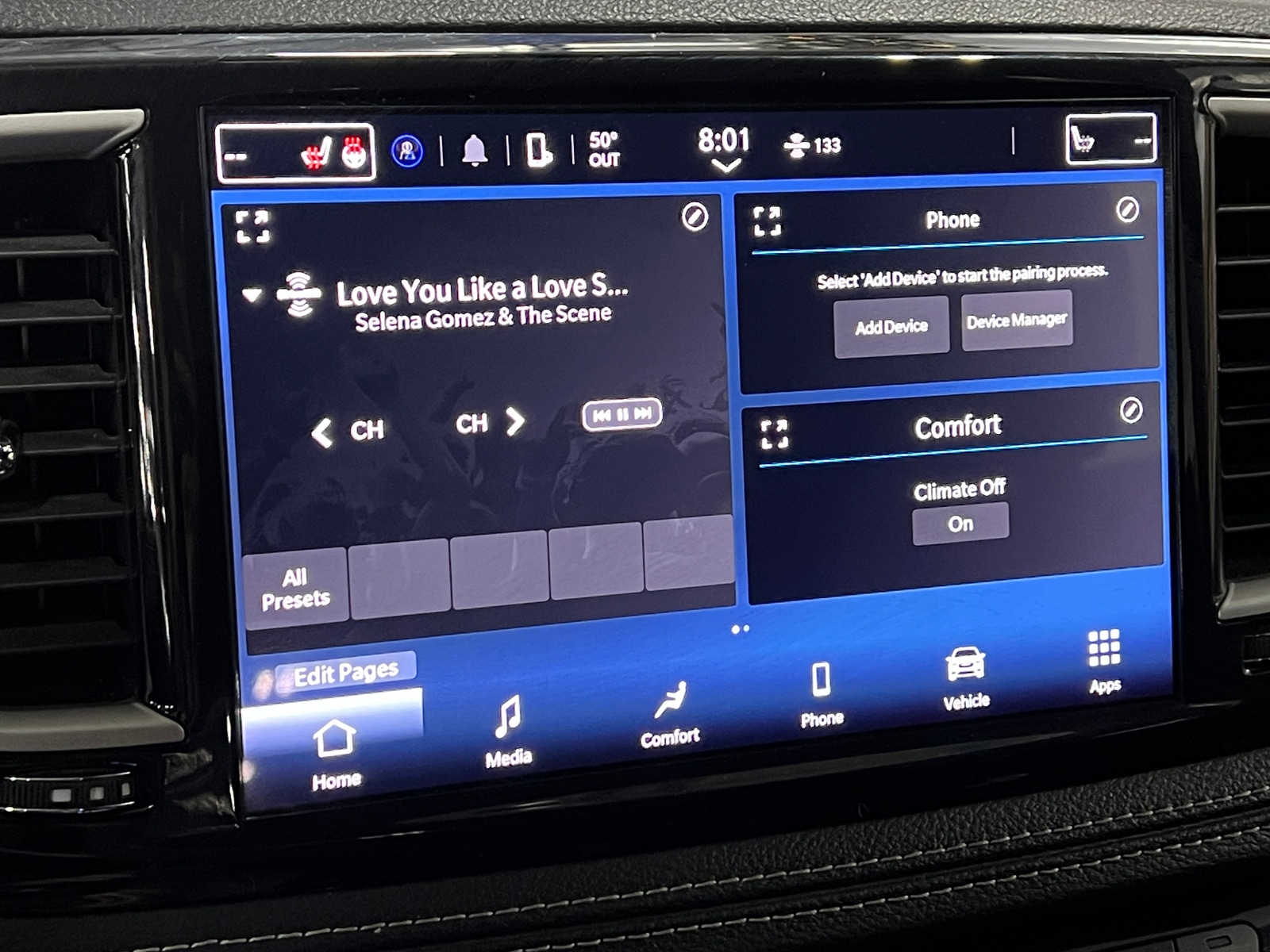 Thumbnail: 2024 Chrysler Pacifica - 4