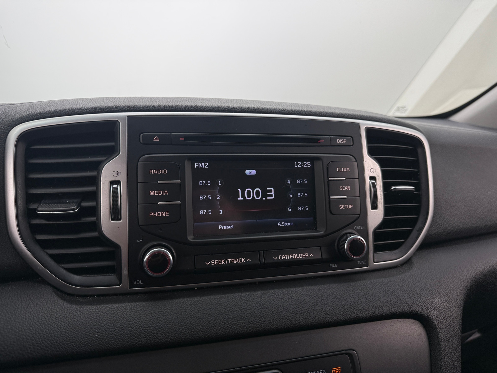 Thumbnail: 2019 Kia Sportage - 4