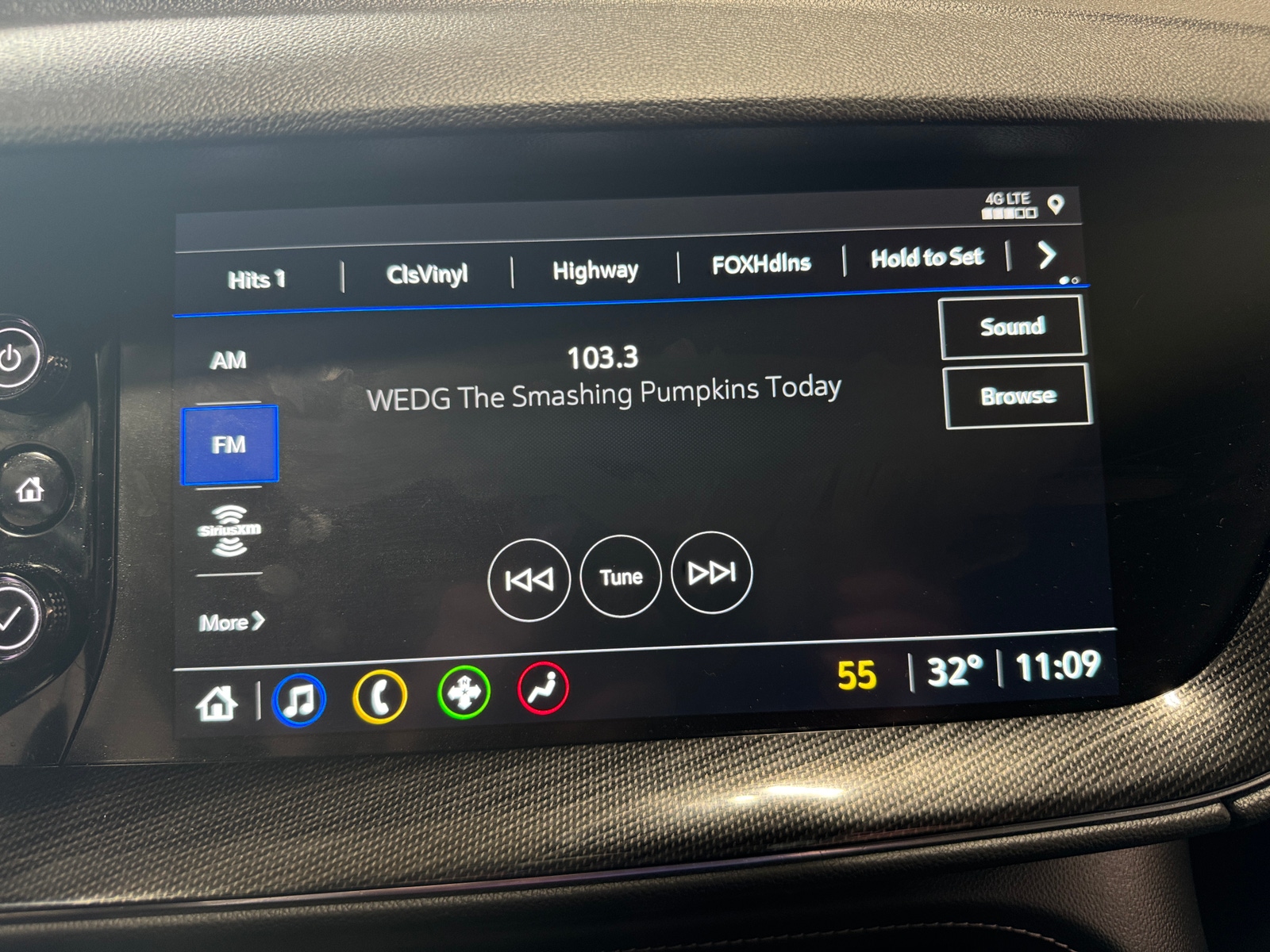 Thumbnail: 2022 Buick Envision - 4