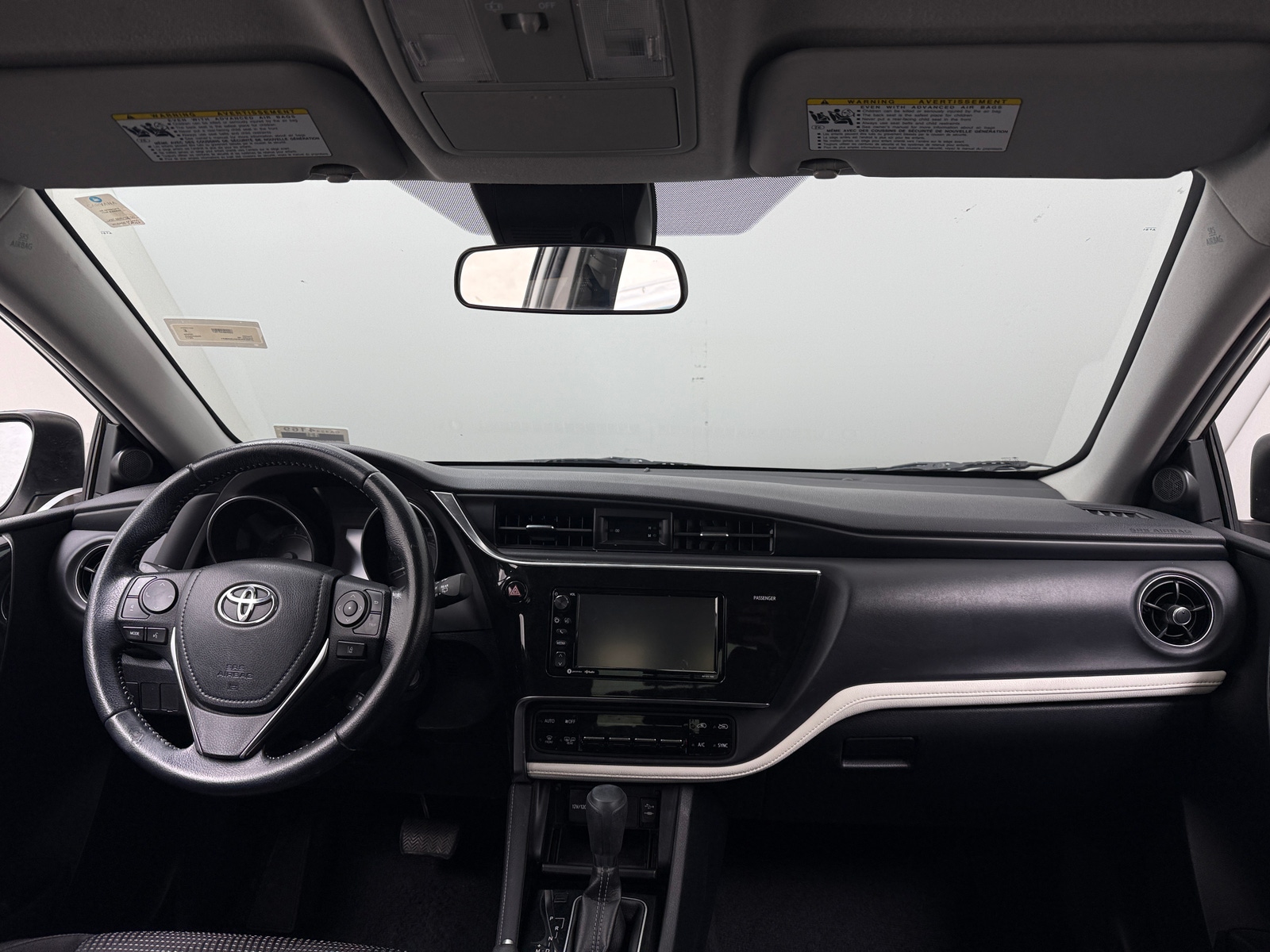 Thumbnail: 2017 Toyota Corolla iM - 3