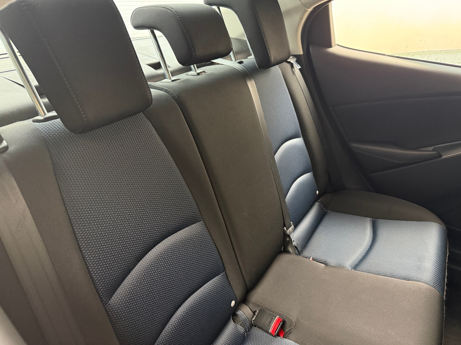 Thumbnail: 2017 Toyota Yaris iA - 6