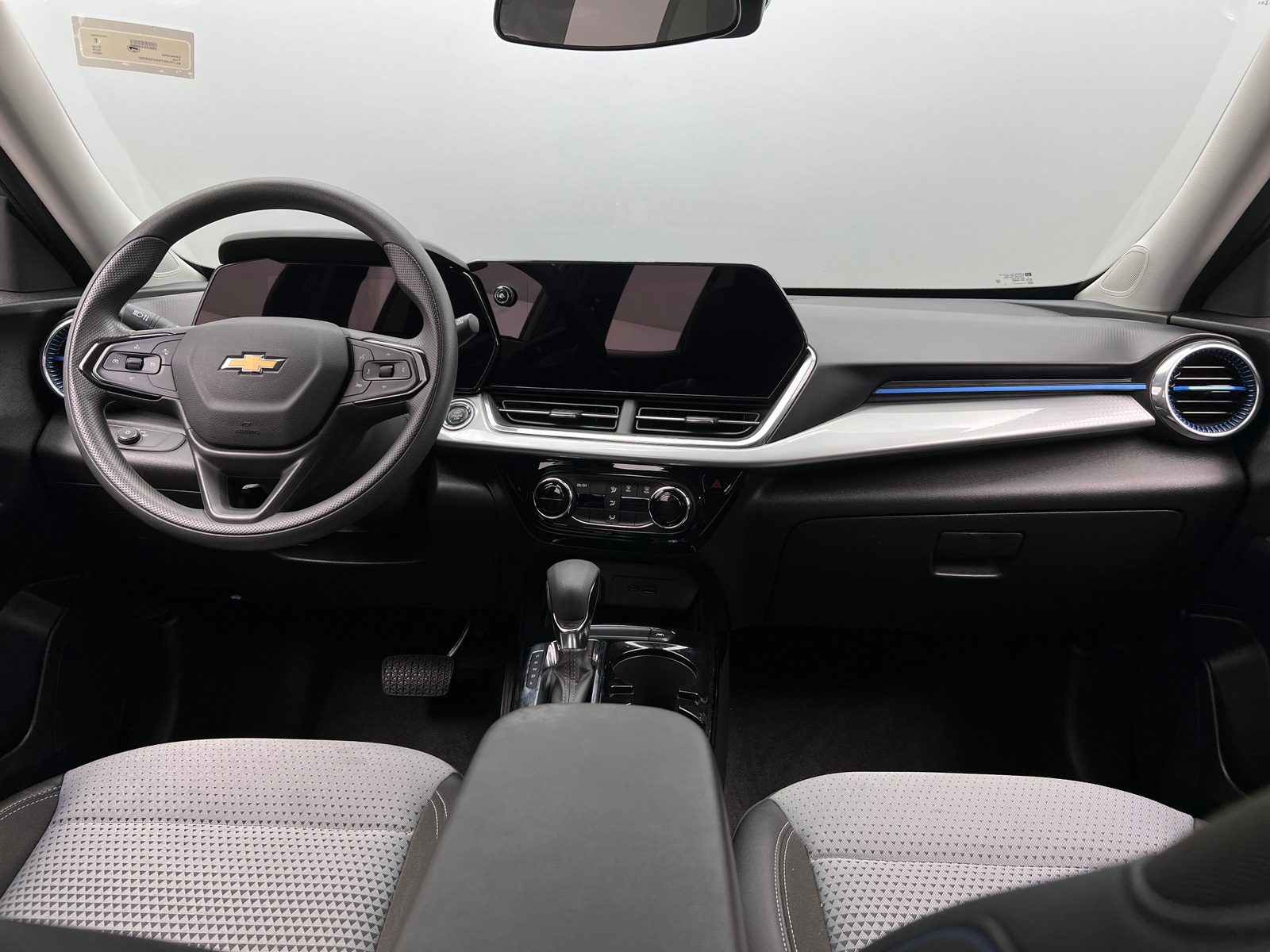 Thumbnail: 2025 Chevrolet Trax - 3