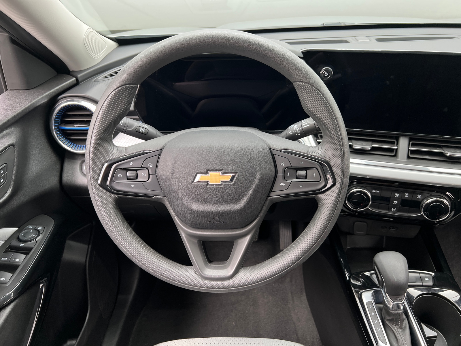 Thumbnail: 2025 Chevrolet Trax - 5