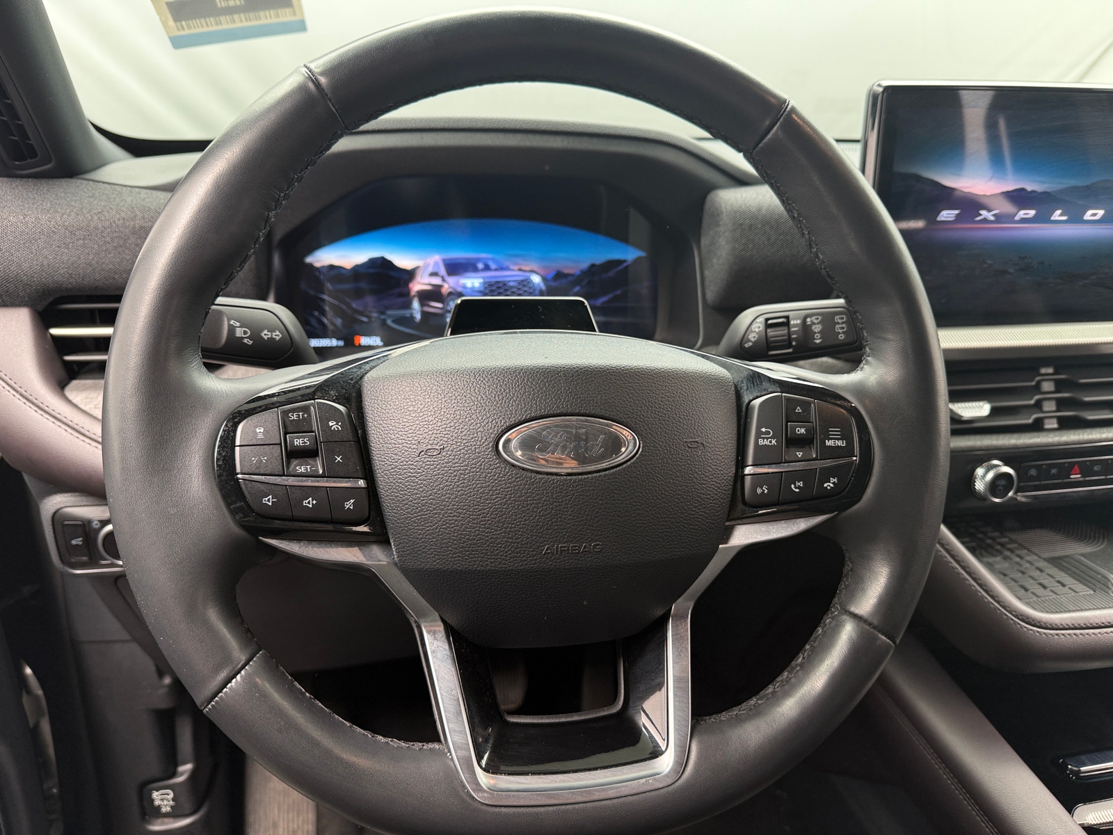 Thumbnail: 2025 Ford Explorer - 4