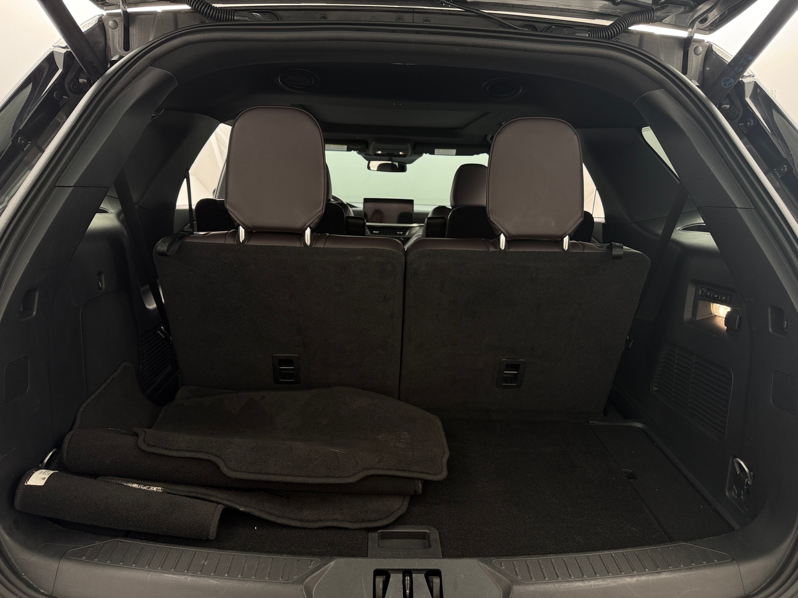 Thumbnail: 2025 Ford Explorer - 6