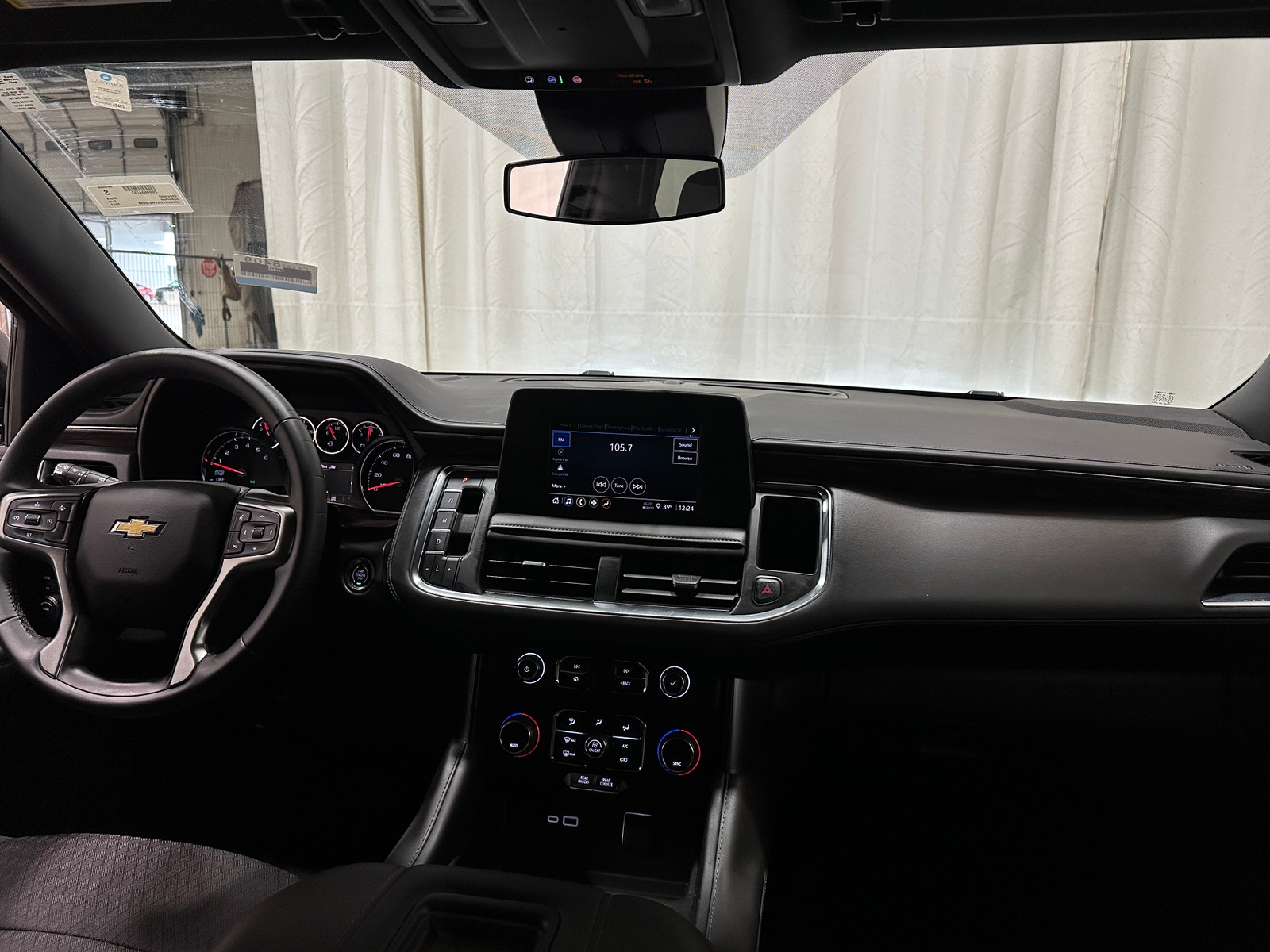 Thumbnail: 2023 Chevrolet Suburban - 3