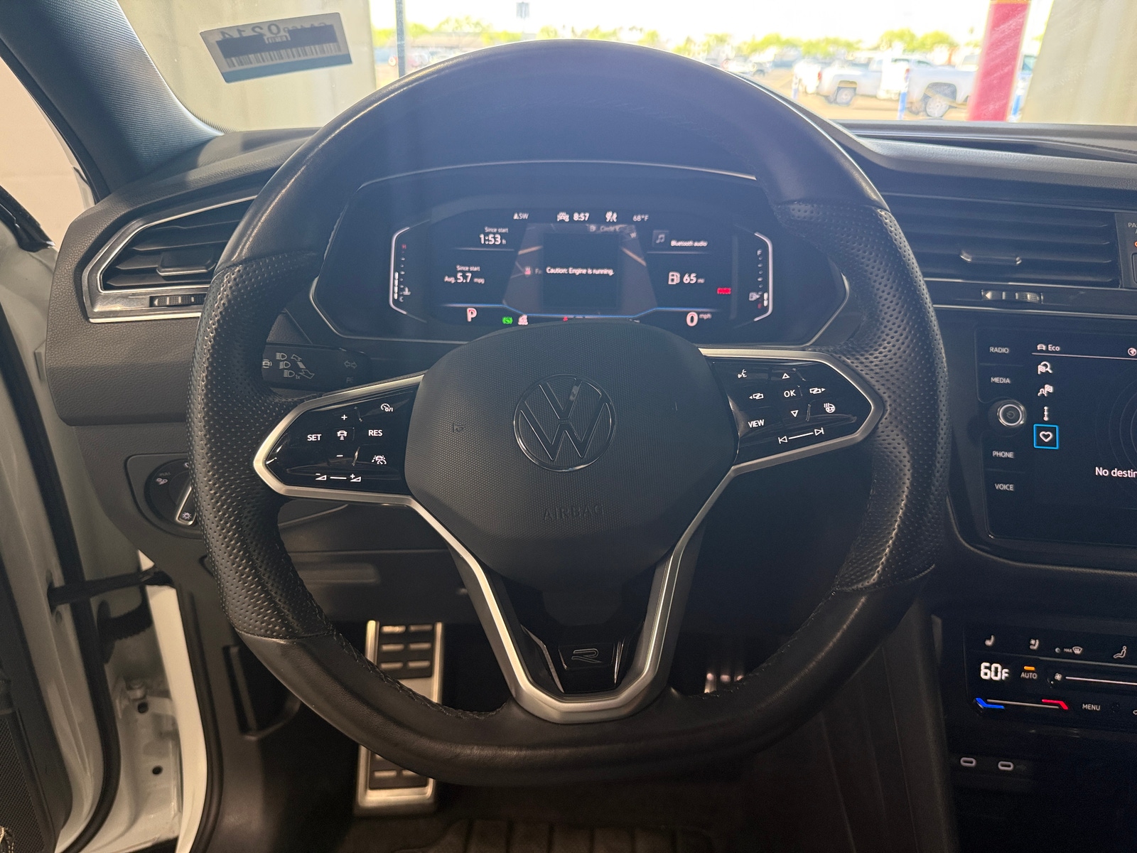 Thumbnail: 2022 Volkswagen Tiguan - 4