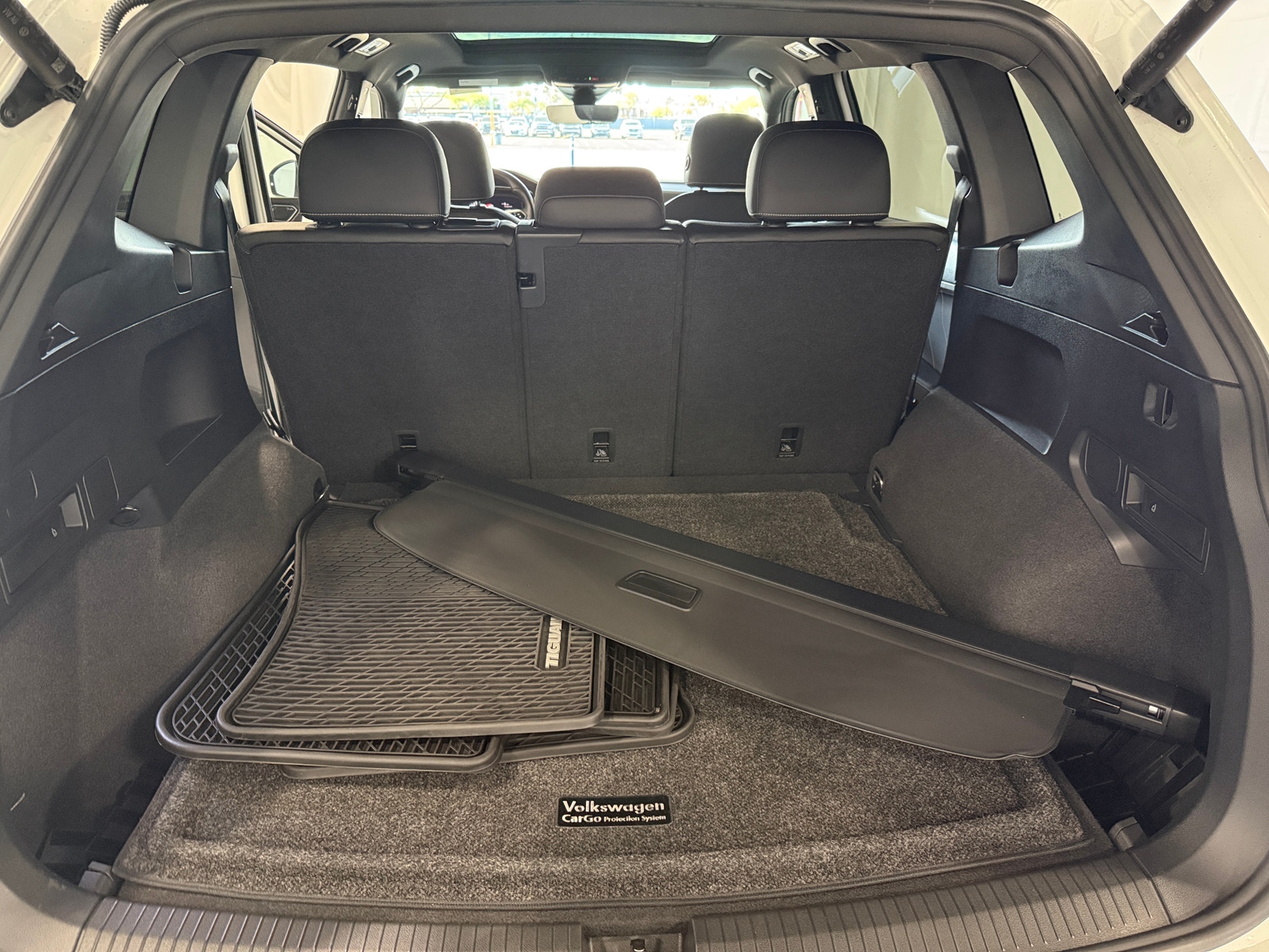 Thumbnail: 2022 Volkswagen Tiguan - 6