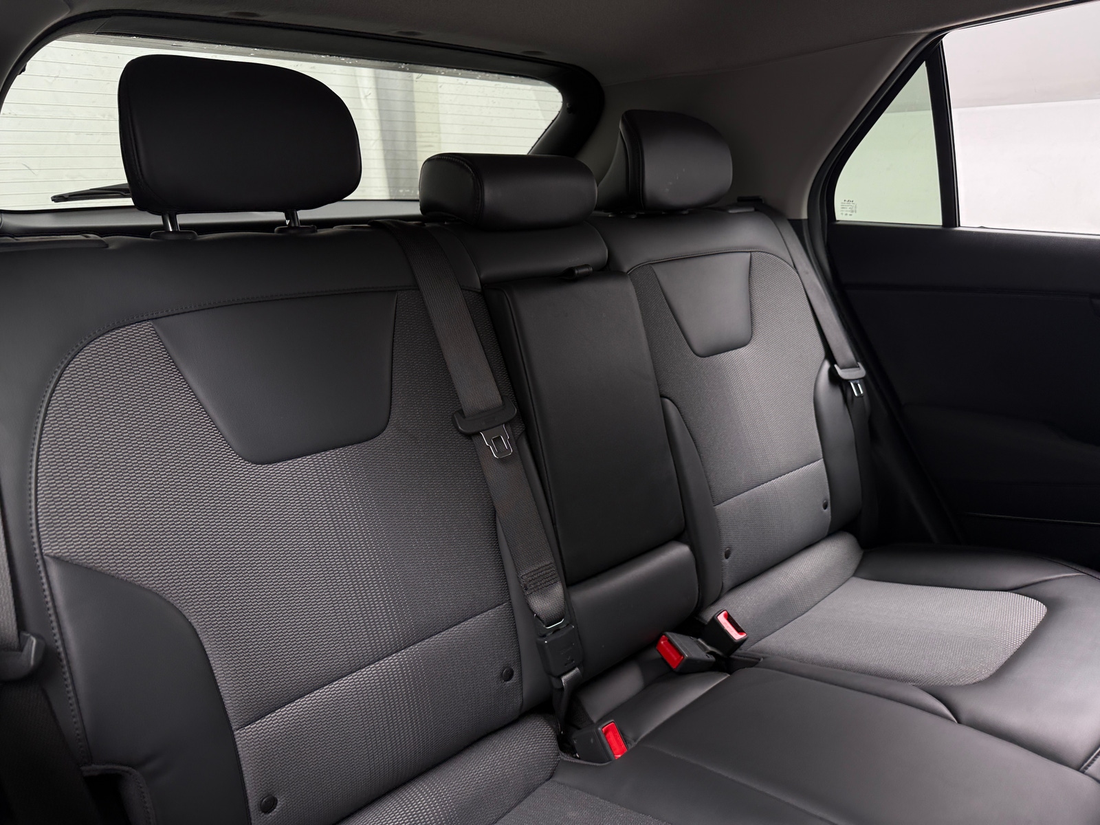 Thumbnail: 2024 Kia Niro - 5