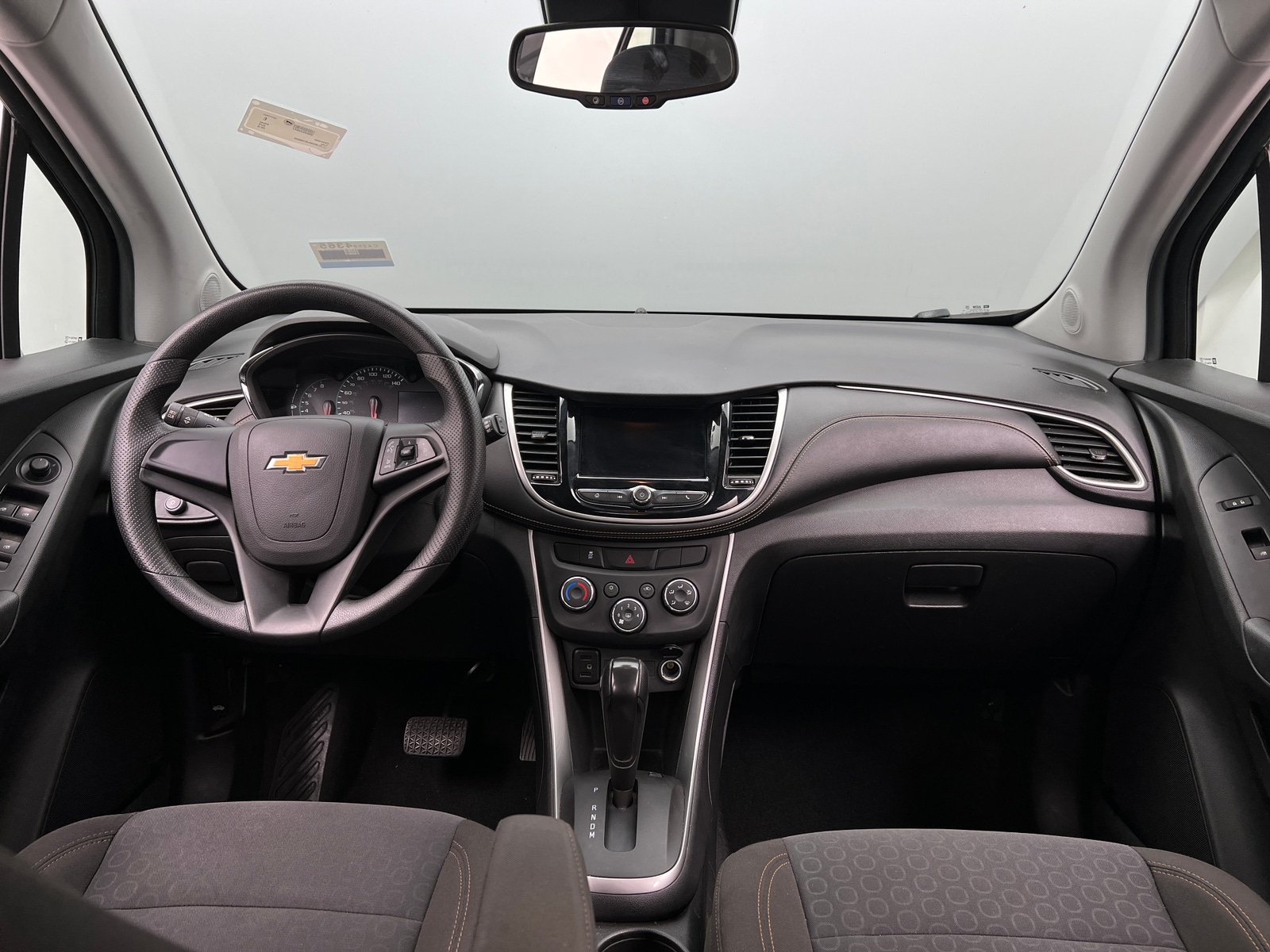 Thumbnail: 2018 Chevrolet Trax - 3