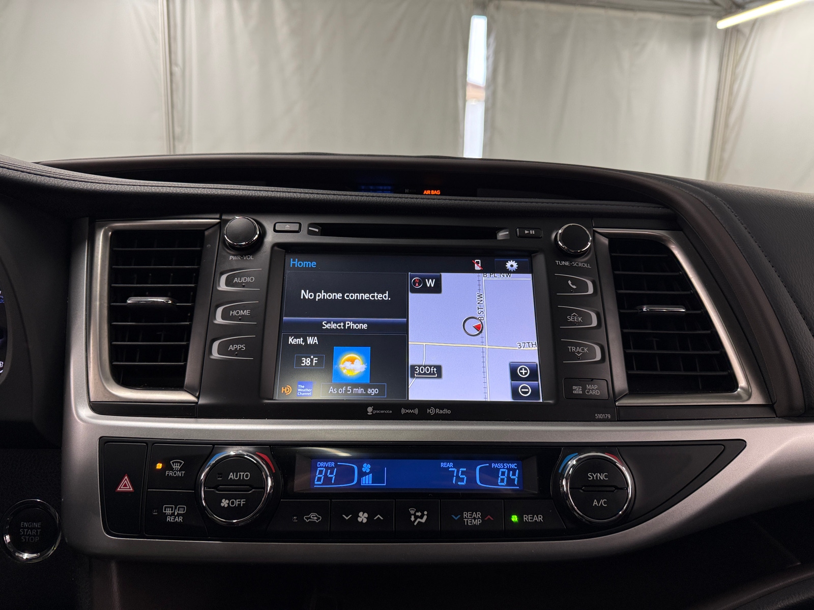 Thumbnail: 2018 Toyota Highlander - 3