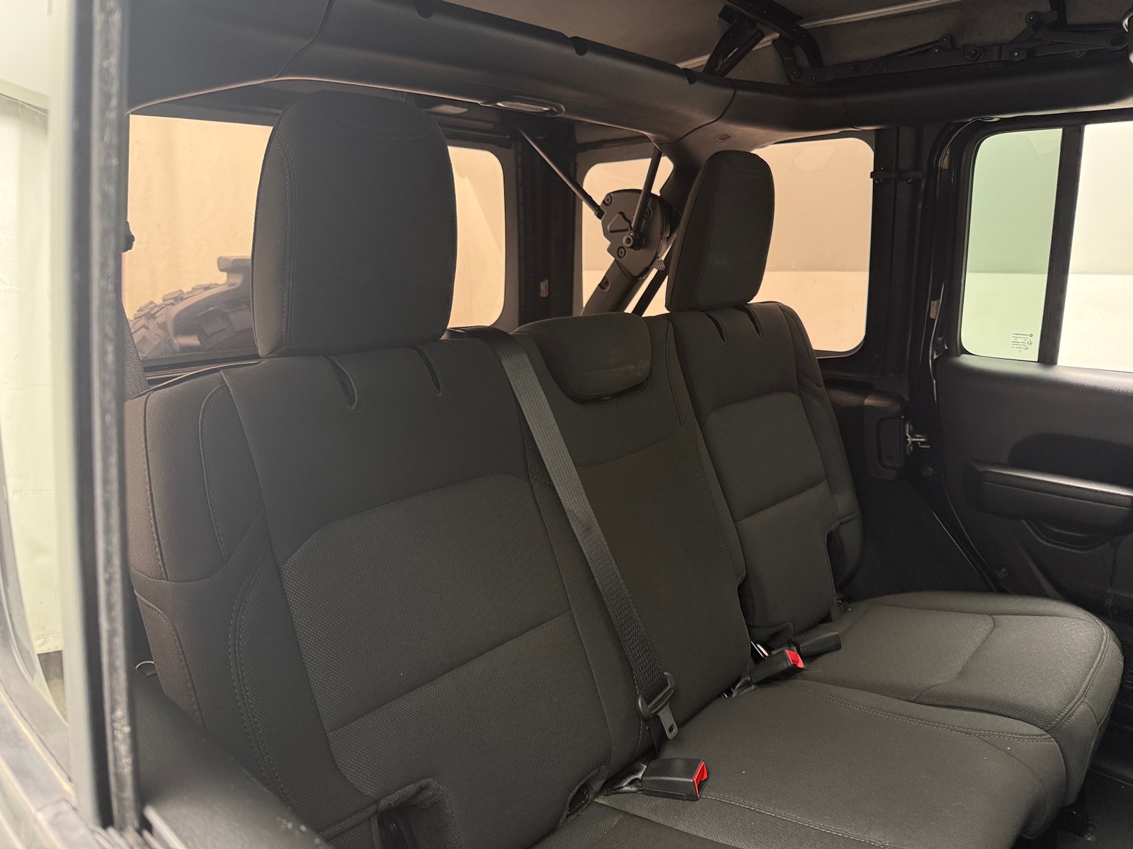 Thumbnail: 2022 Jeep Wrangler - 6