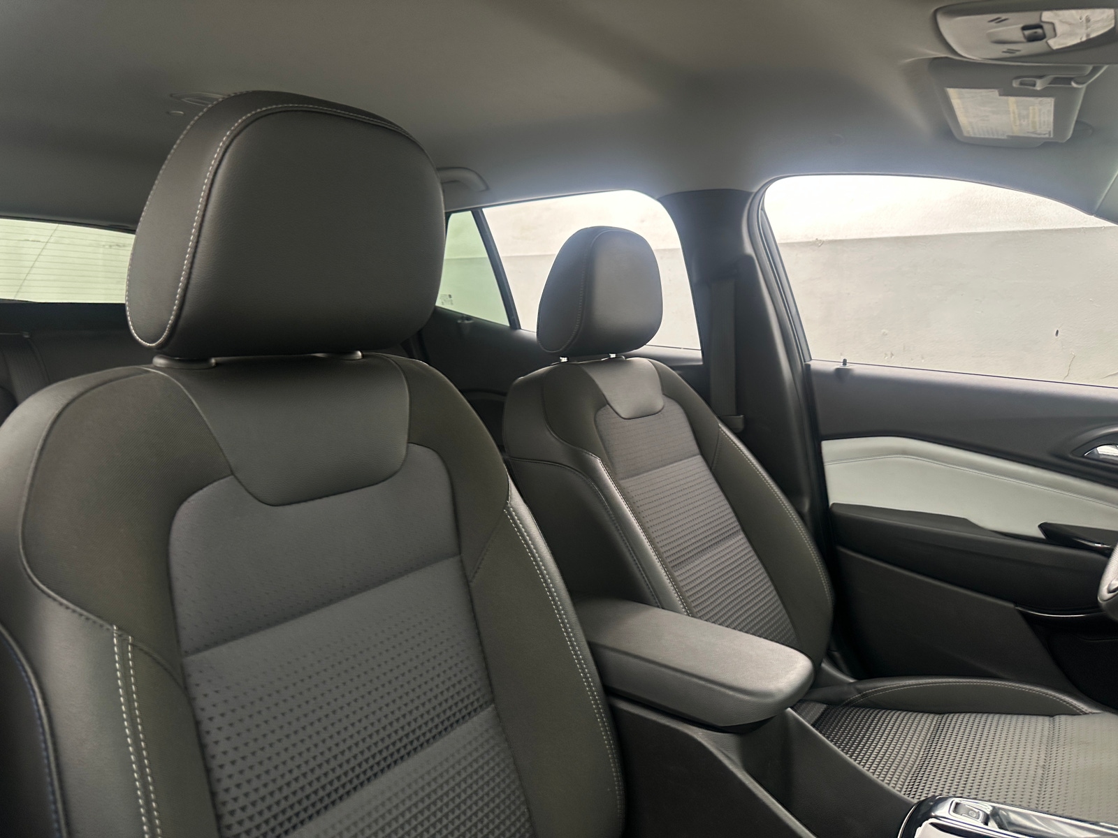 Thumbnail: 2025 Chevrolet Trax - 2