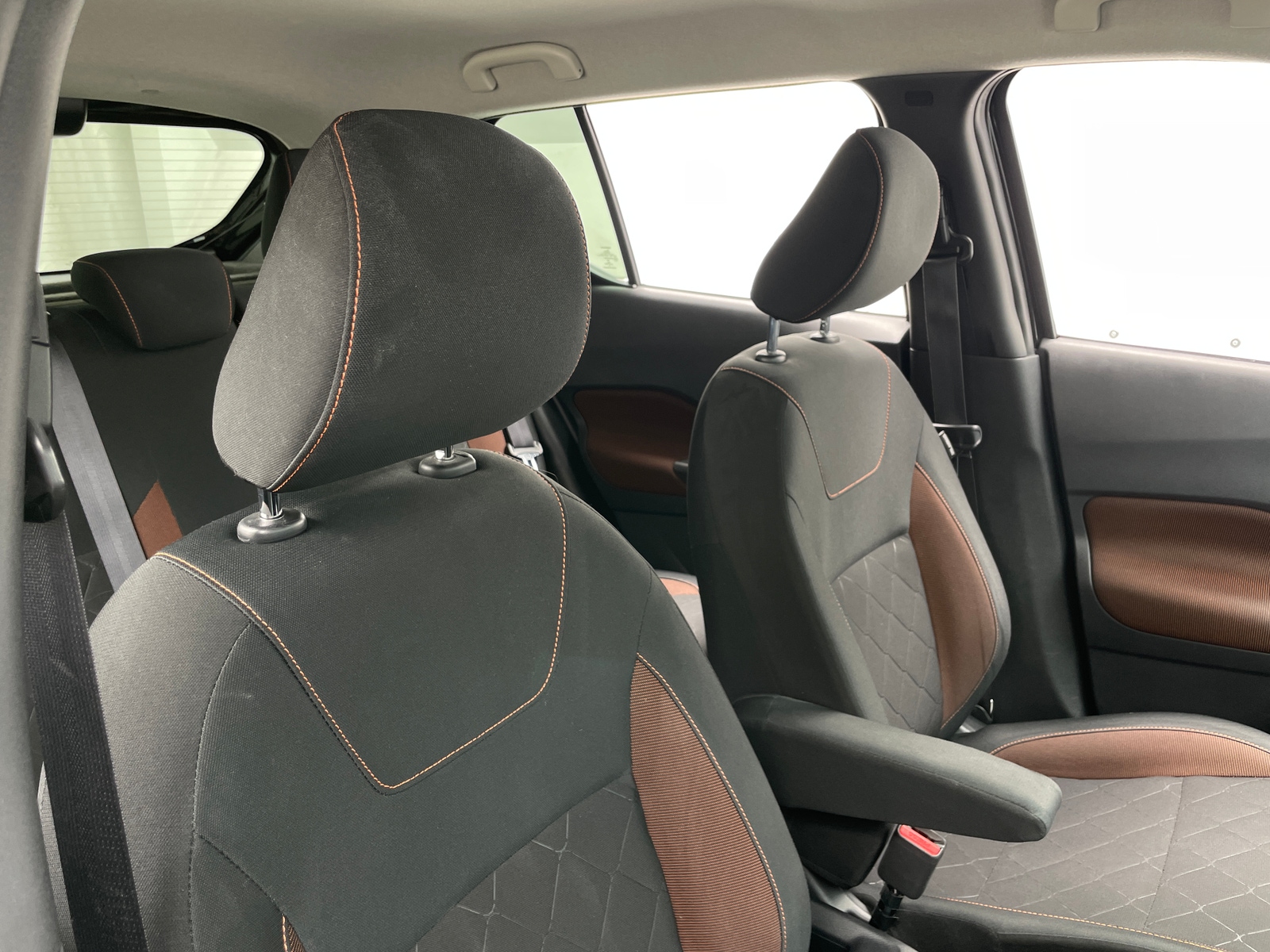 Thumbnail: 2019 Nissan Kicks - 2