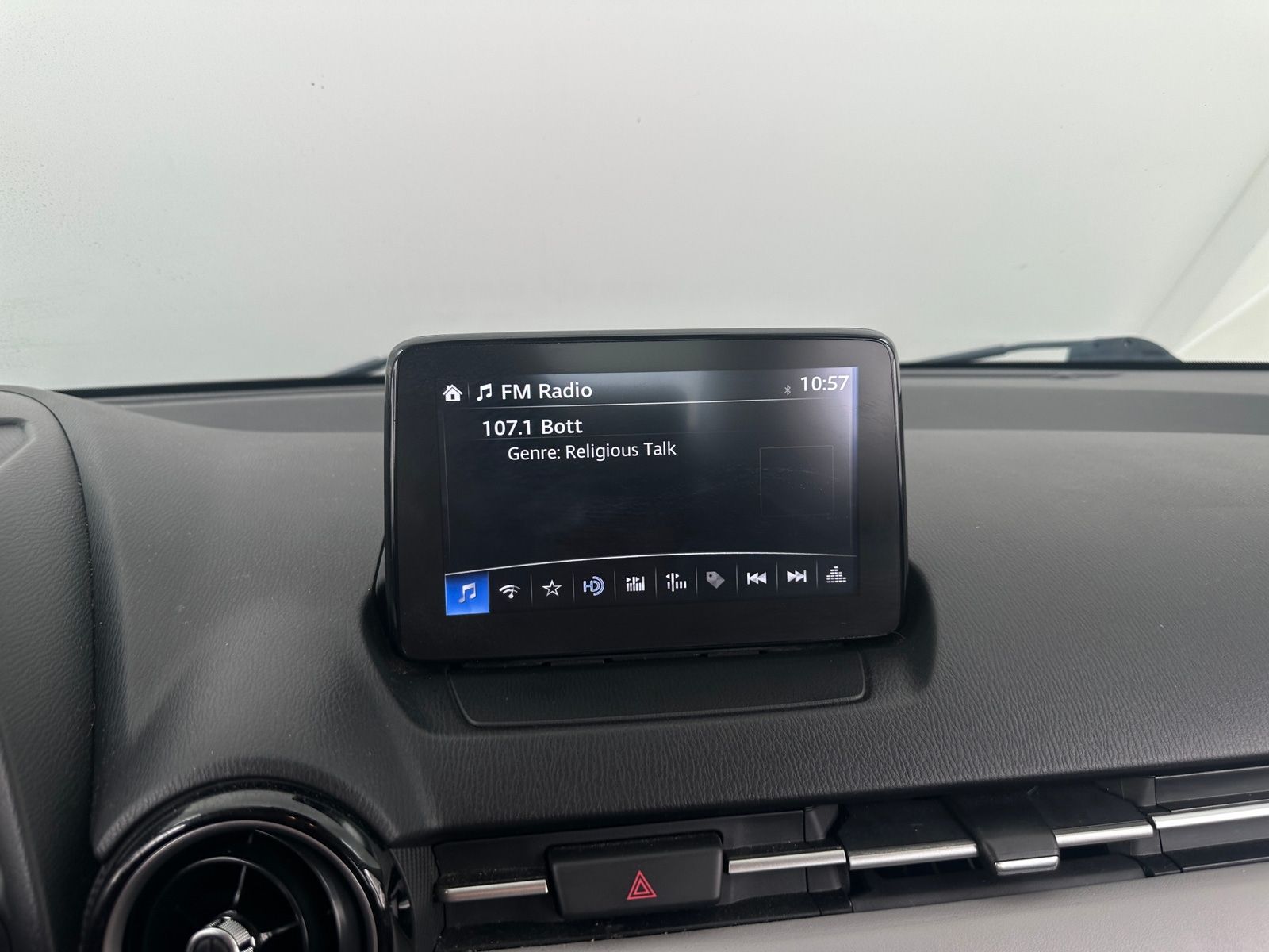 Thumbnail: 2019 Toyota Yaris - 4