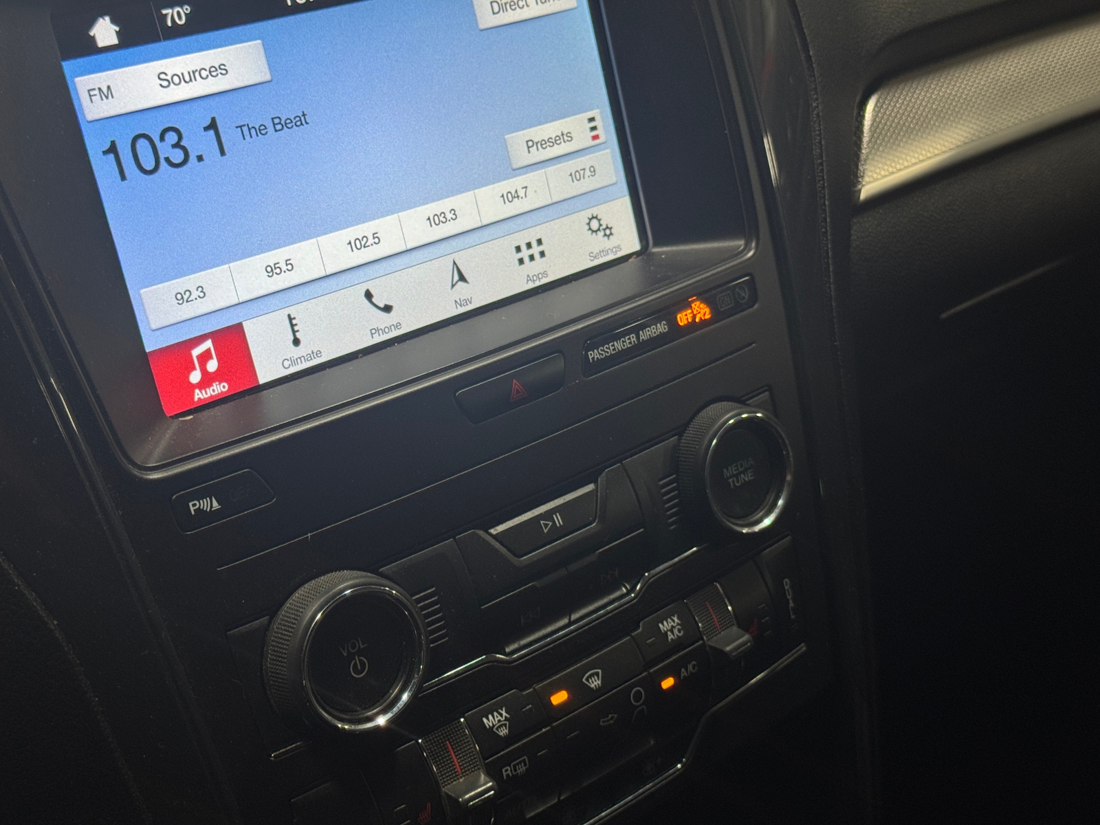 Thumbnail: 2019 Ford Explorer - 3