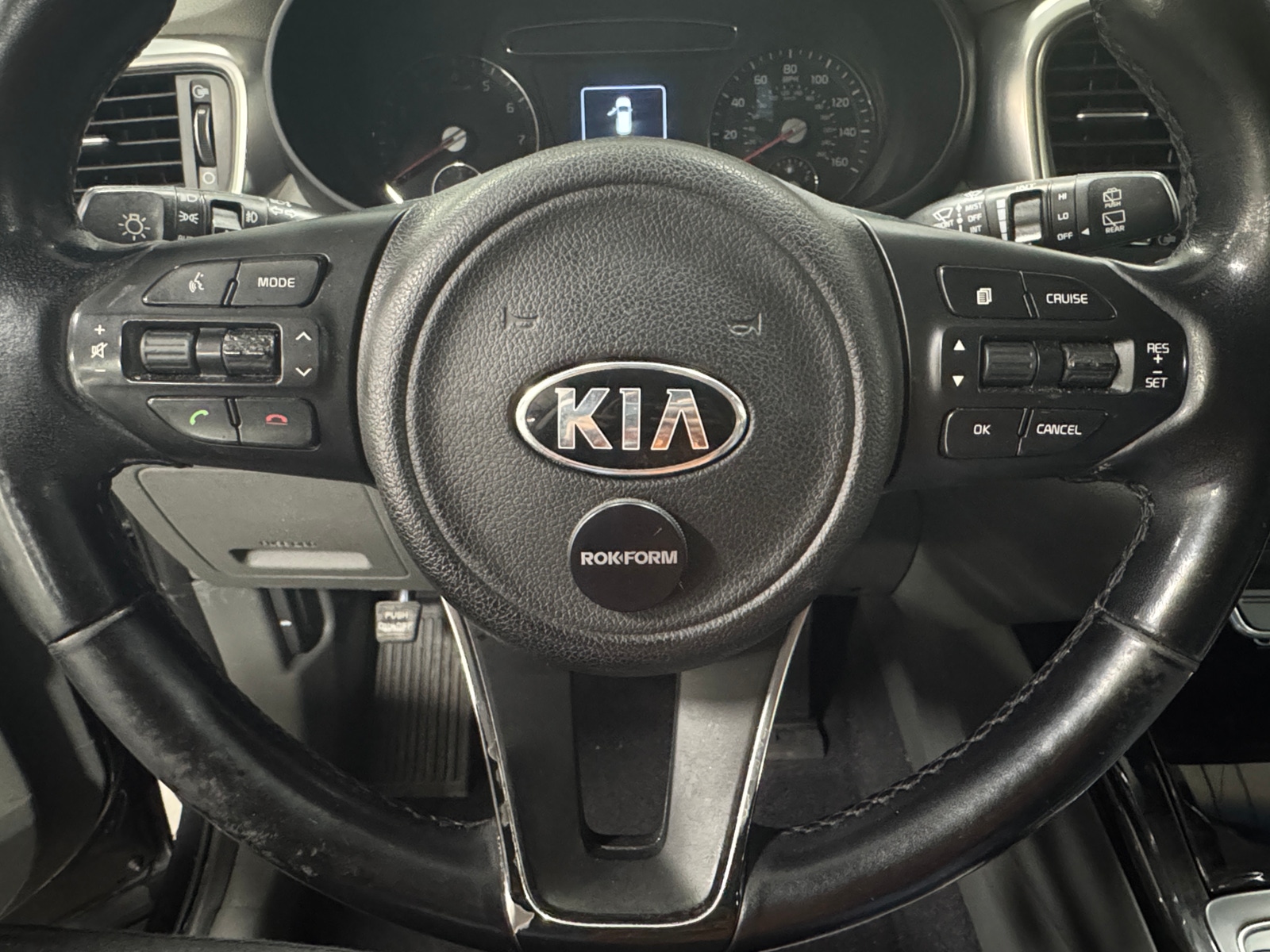 Thumbnail: 2016 Kia Sorento - 4