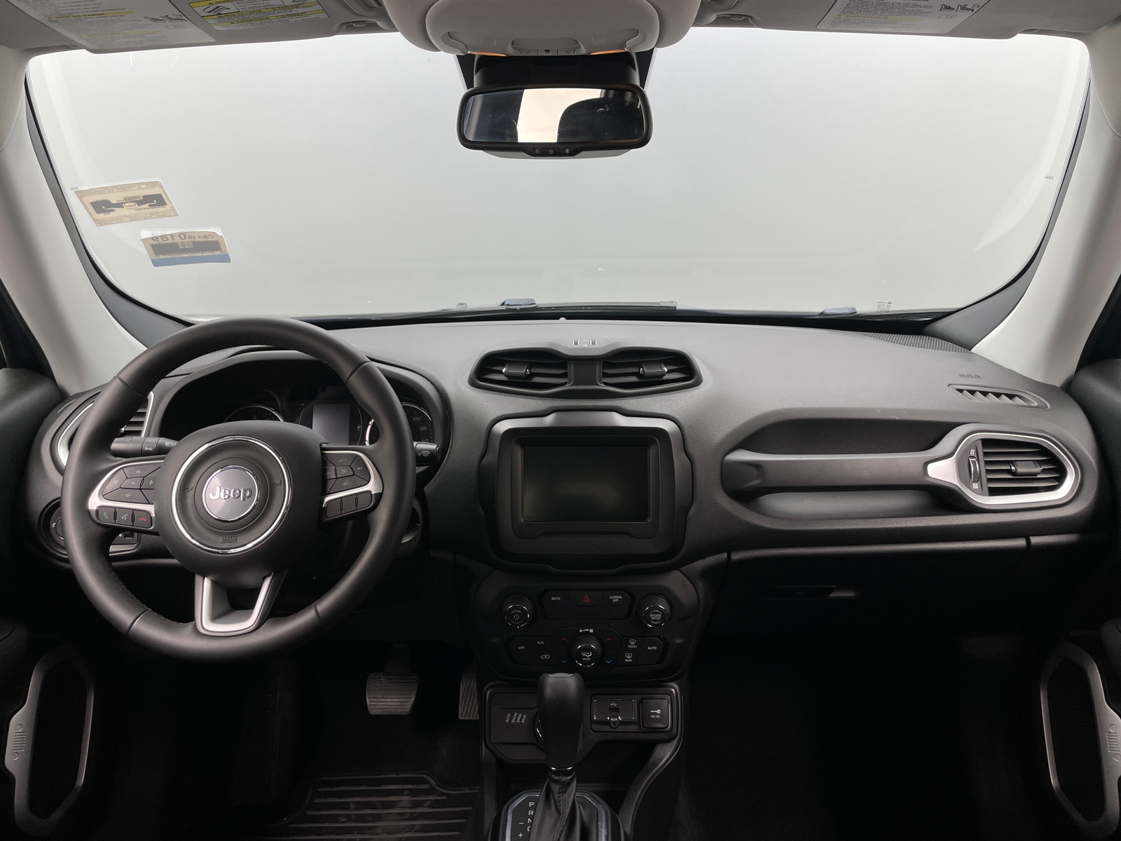 Thumbnail: 2019 Jeep Renegade - 3