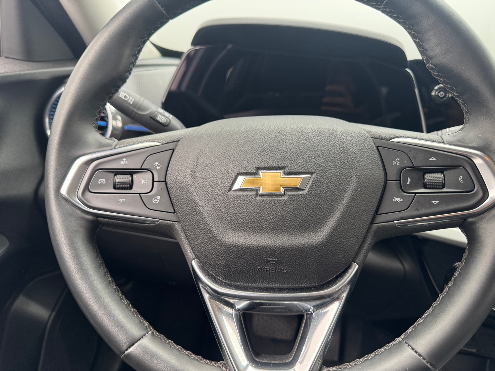 Thumbnail: 2025 Chevrolet Trax - 5