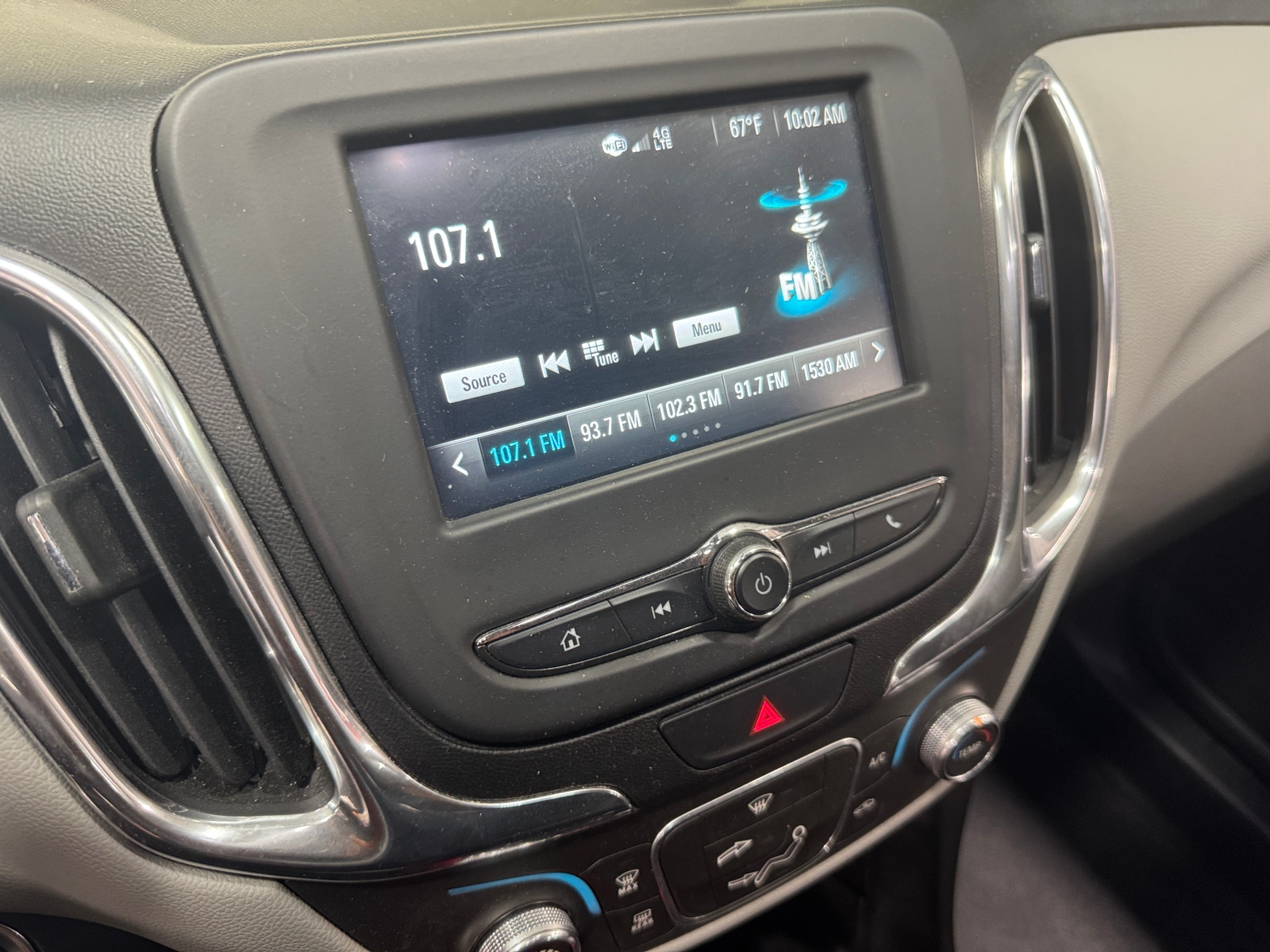 Thumbnail: 2018 Chevrolet Equinox - 4