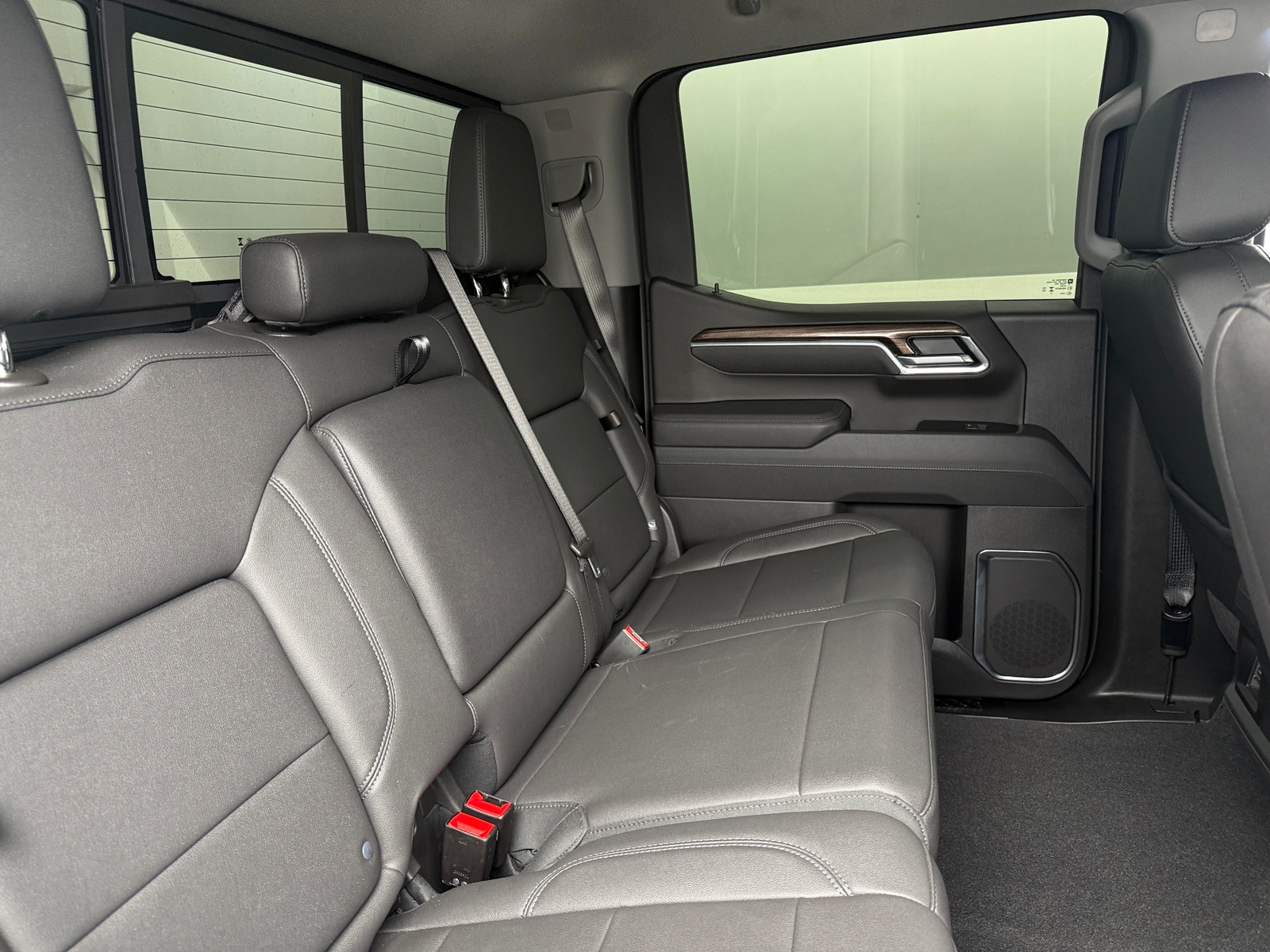 Thumbnail: 2025 Chevrolet Silverado 1500 - 5