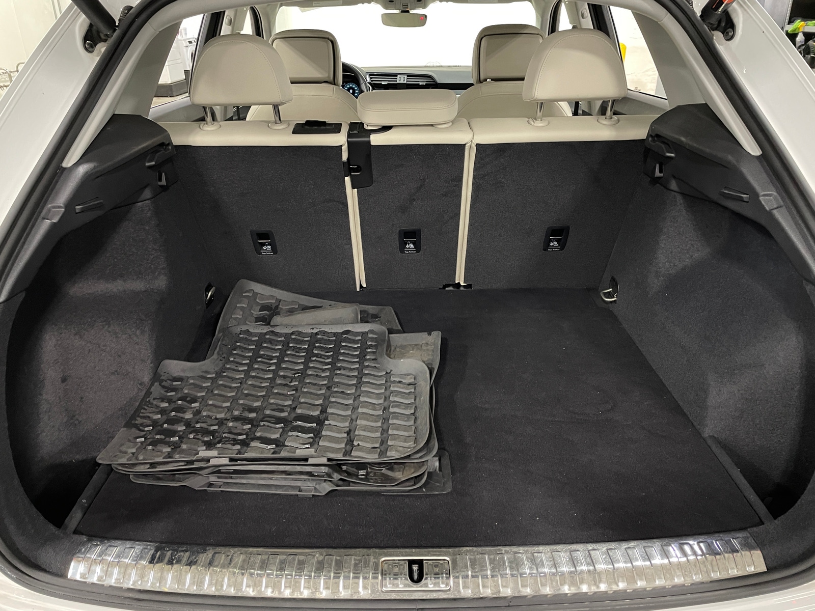 Thumbnail: 2022 Audi Q3 - 6