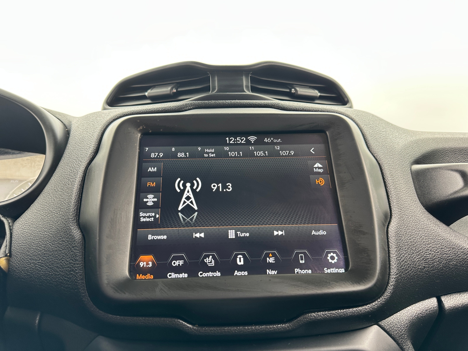 Thumbnail: 2021 Jeep Renegade - 3