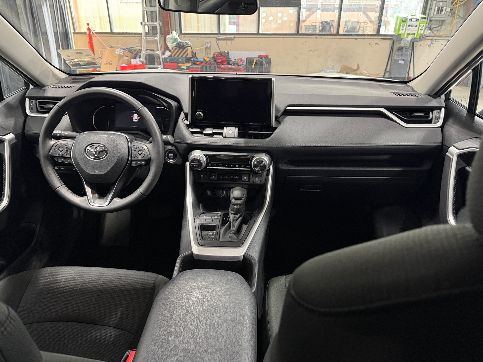 Thumbnail: 2025 Toyota RAV4 - 3