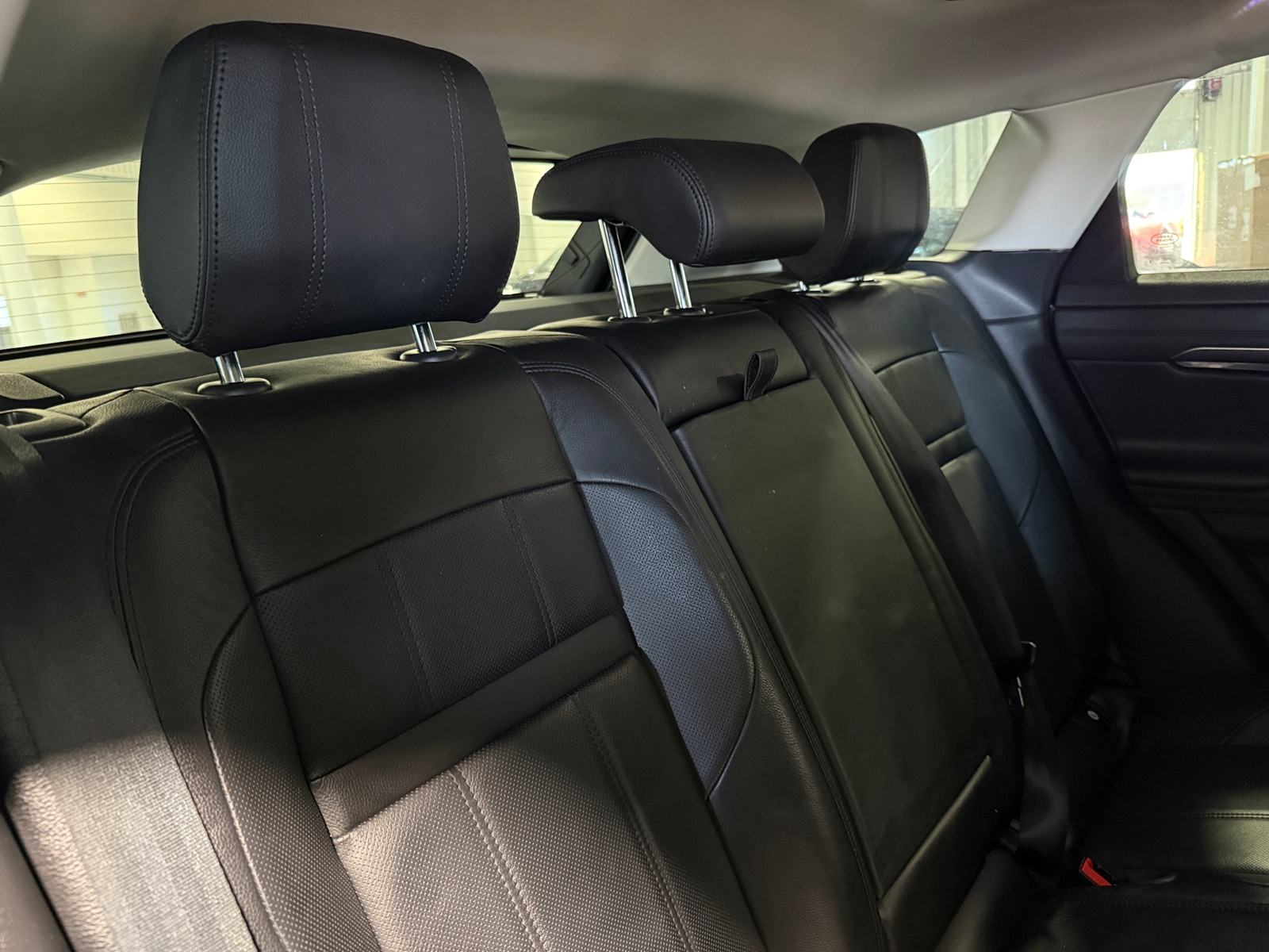 Thumbnail: 2020 Land Rover Range Rover Evoque - 5