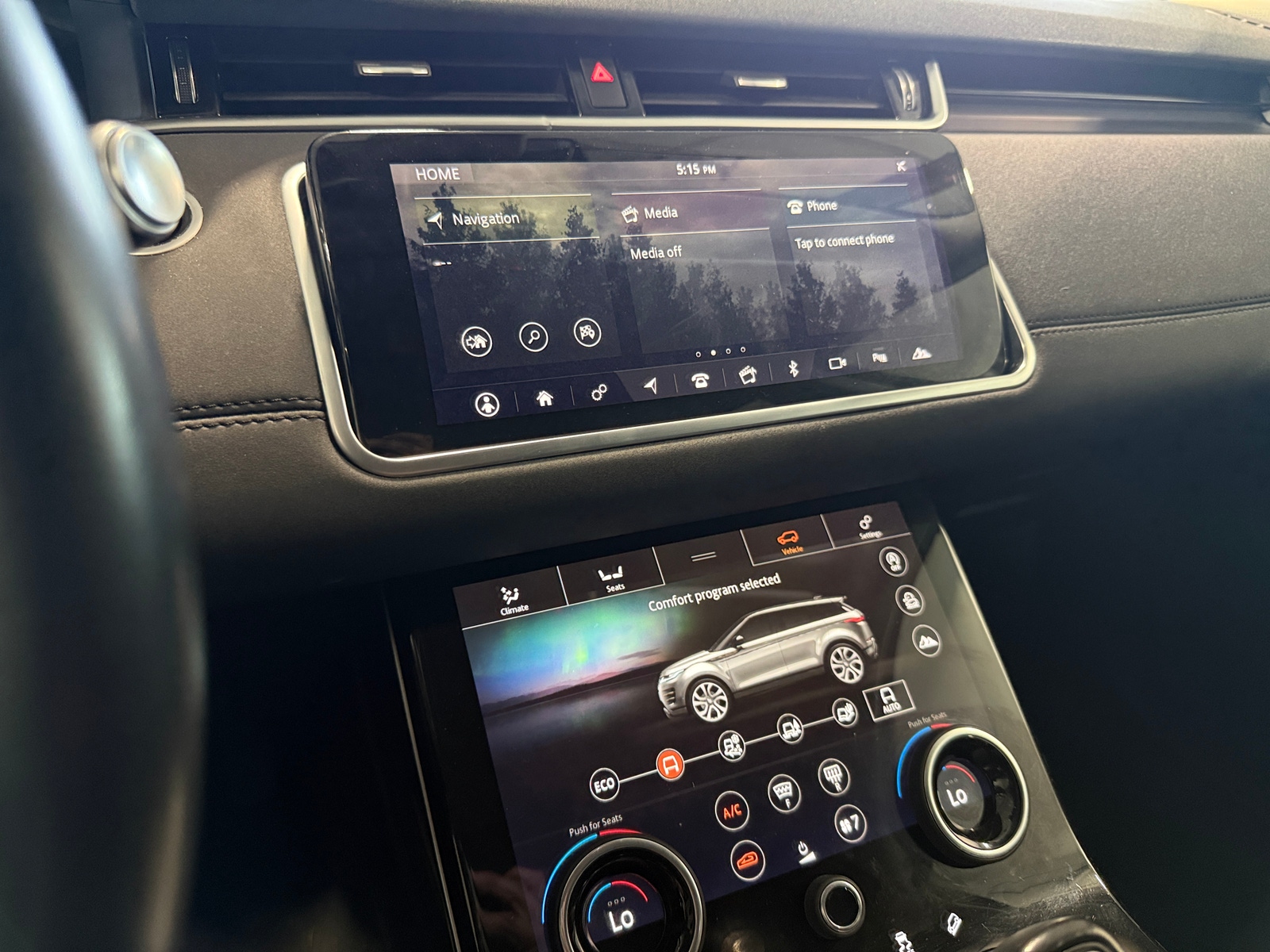 Thumbnail: 2020 Land Rover Range Rover Evoque - 3