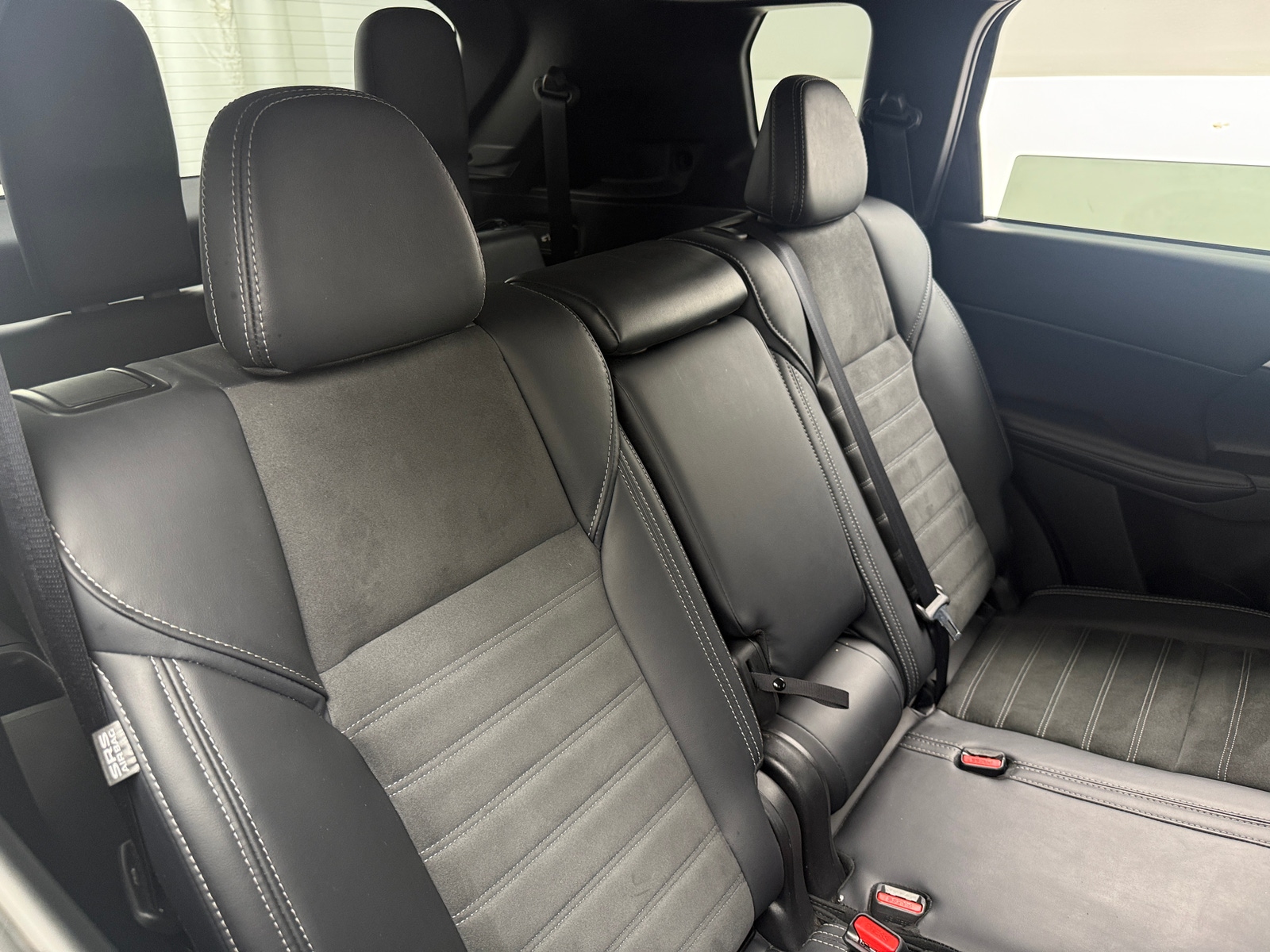 Thumbnail: 2024 Mitsubishi Outlander - 5