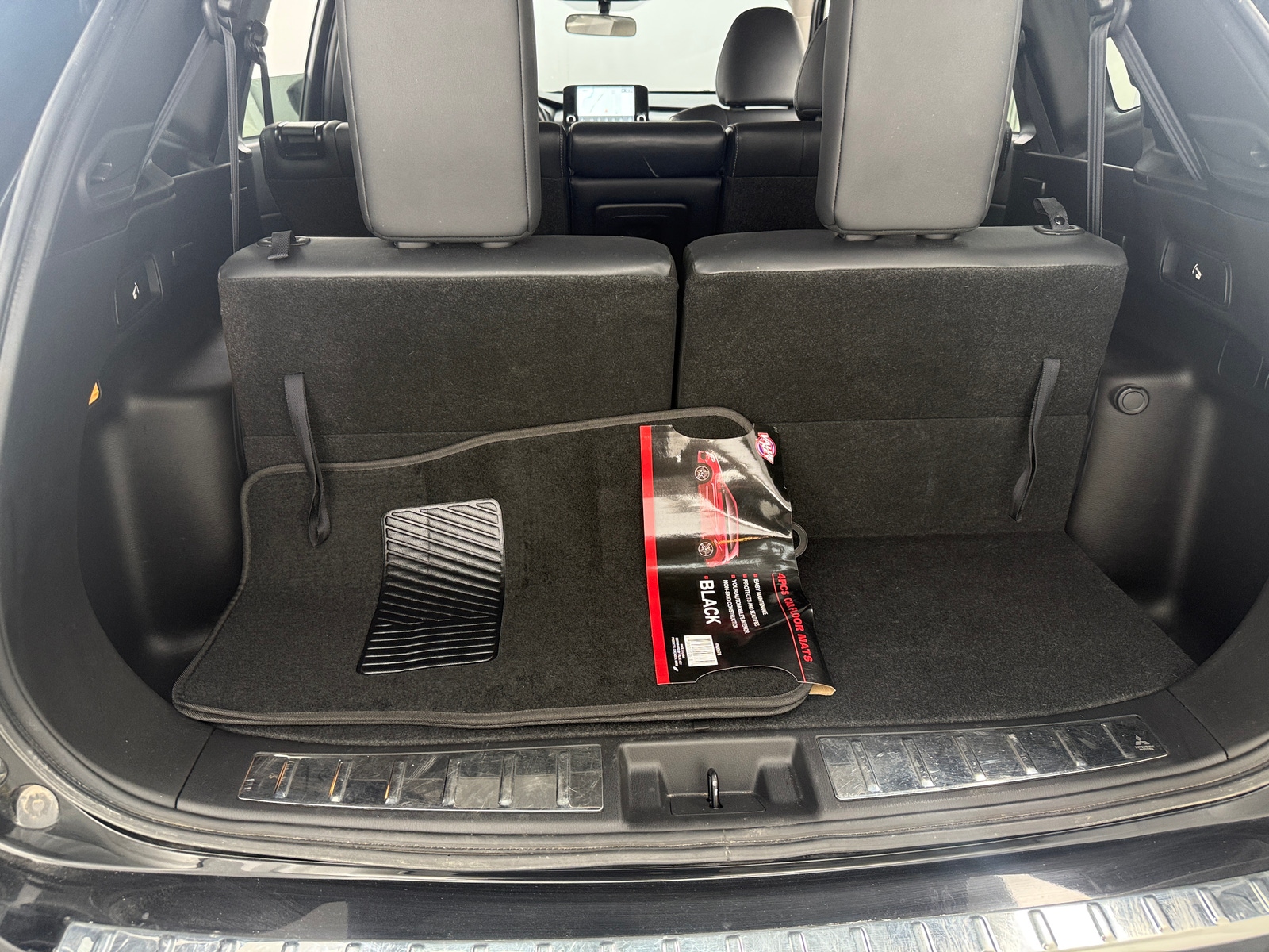 Thumbnail: 2024 Mitsubishi Outlander - 6