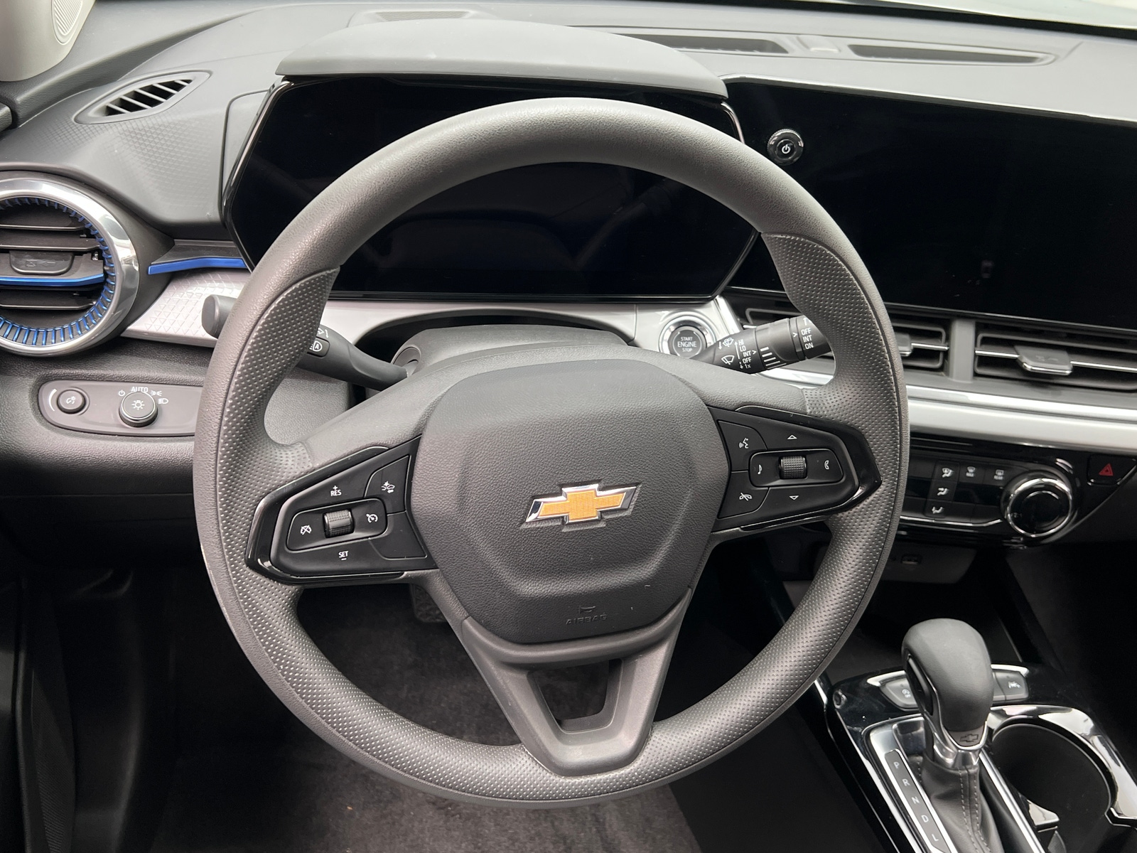 Thumbnail: 2025 Chevrolet Trax - 5