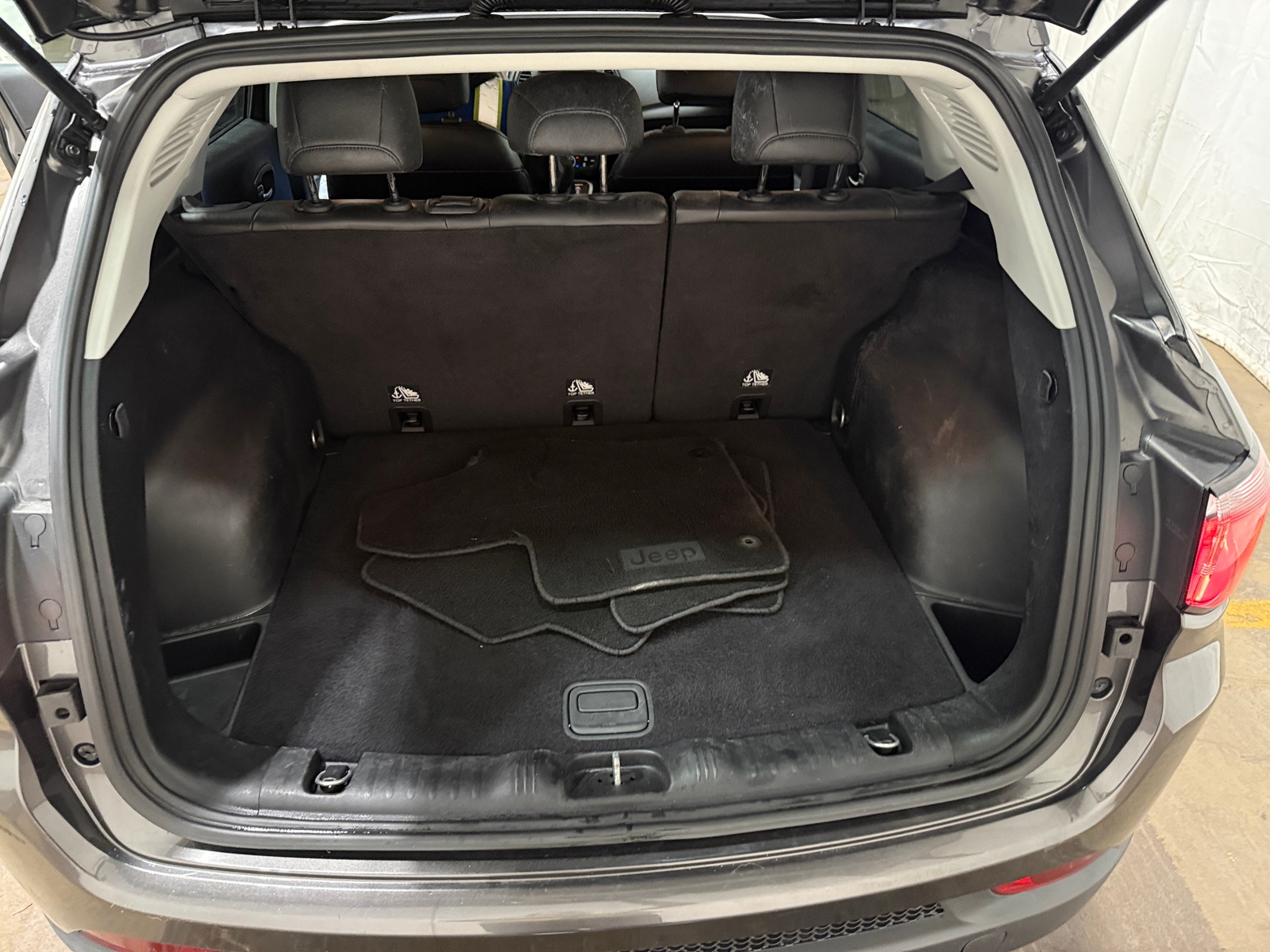 Thumbnail: 2018 Jeep Compass - 7