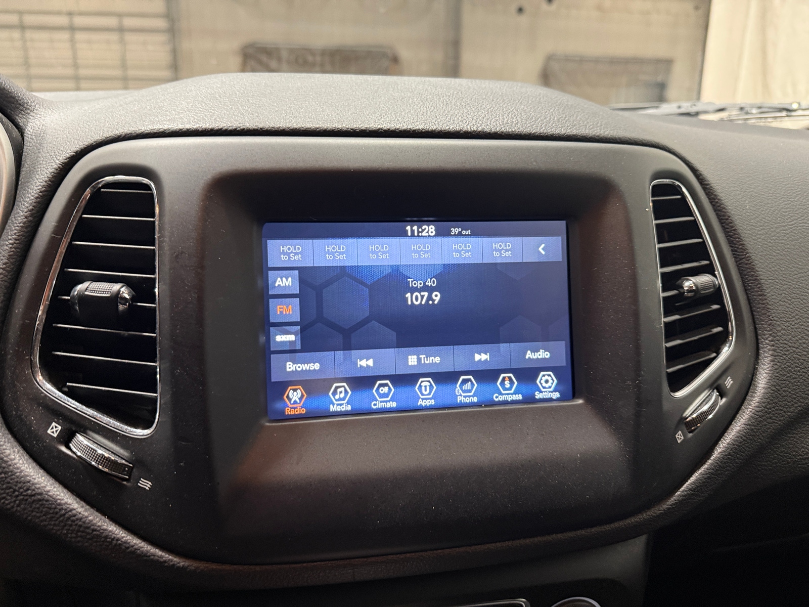 Thumbnail: 2018 Jeep Compass - 4