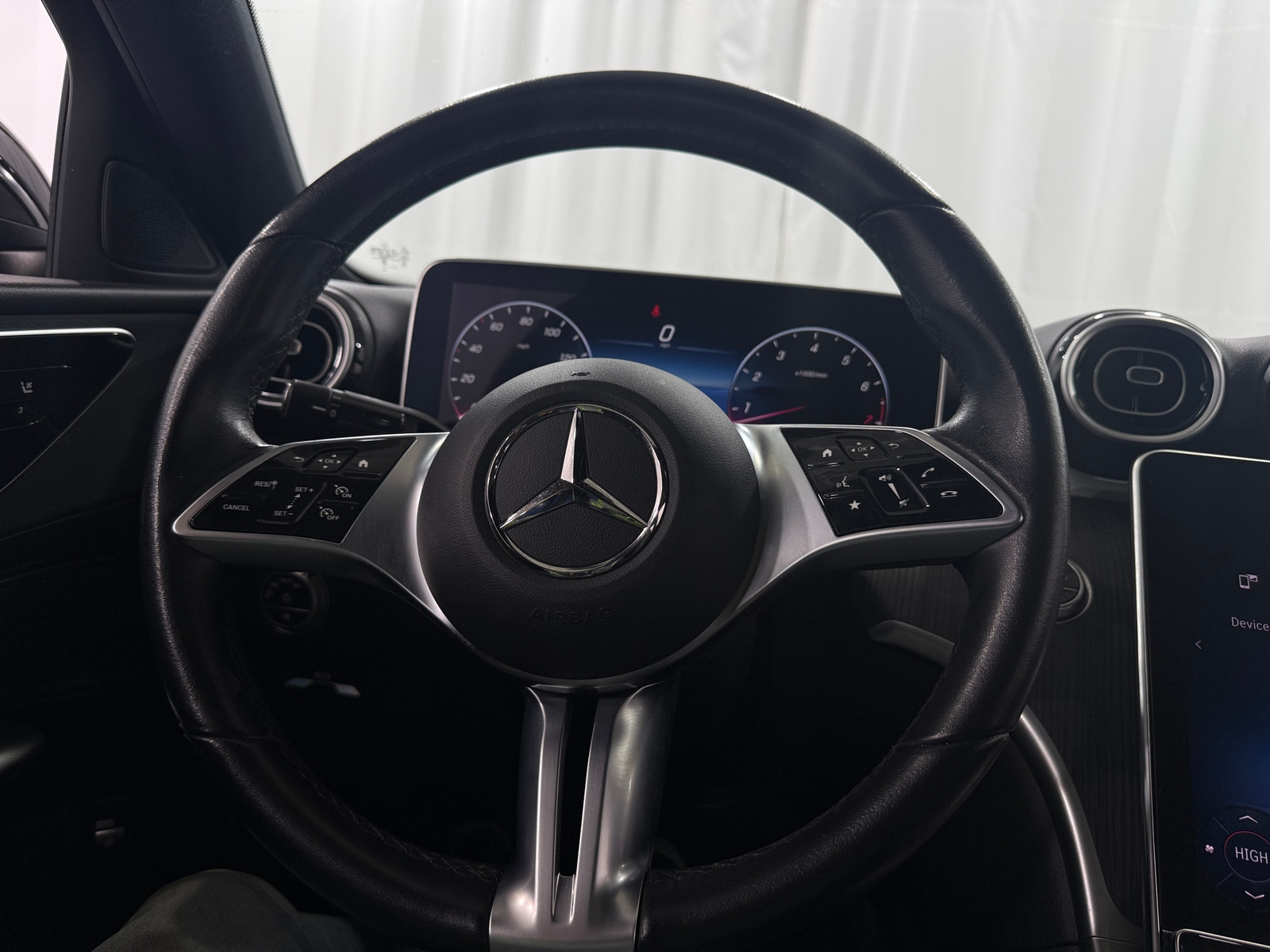 Thumbnail: 2024 Mercedes-Benz C-Class - 4