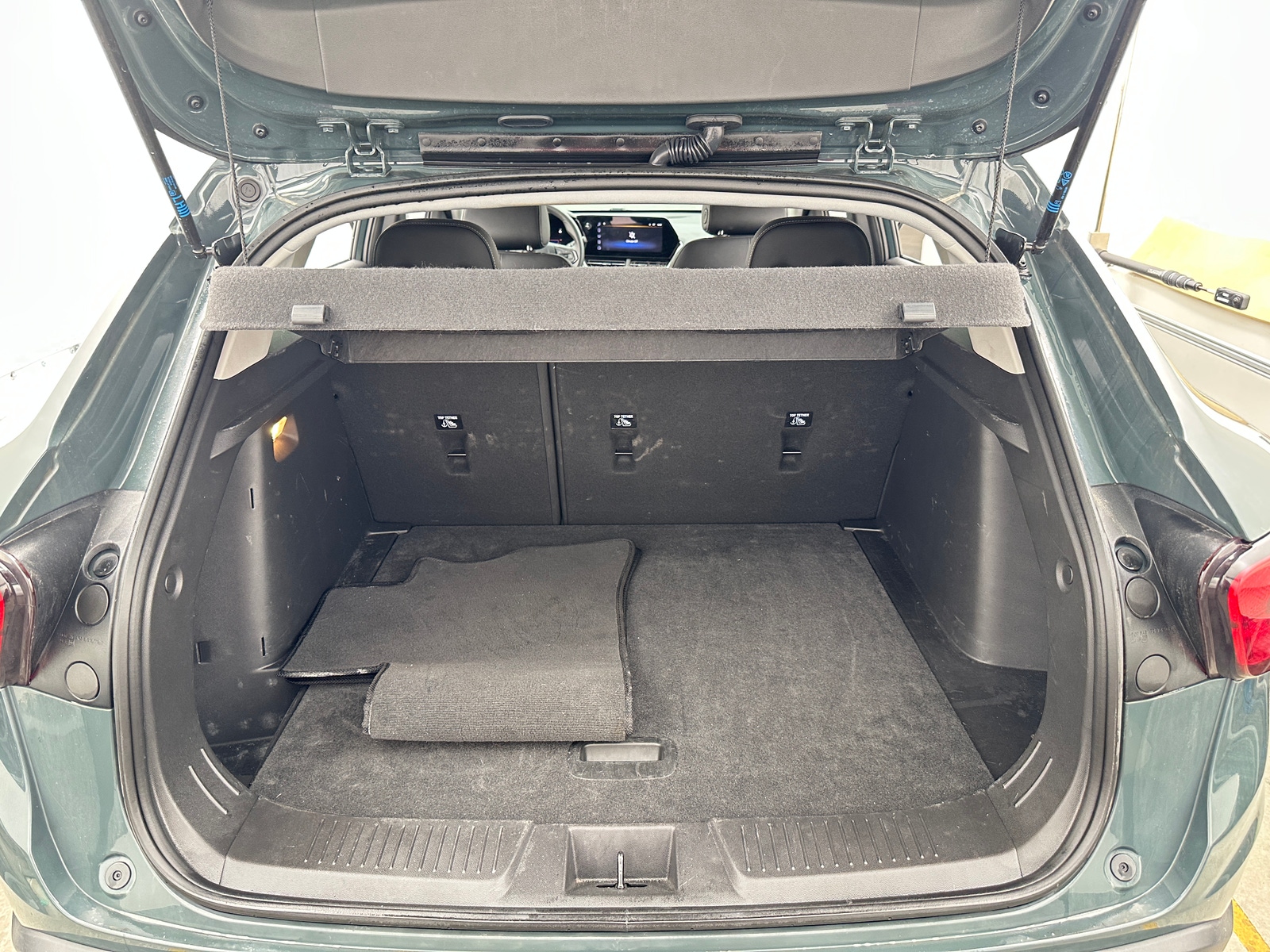 Thumbnail: 2025 Chevrolet Trax - 7